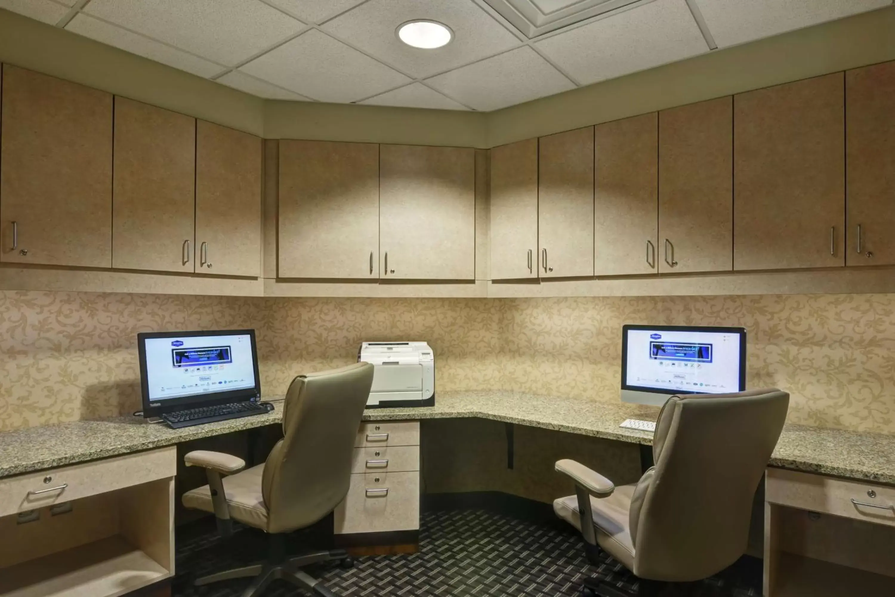 Business facilities, Business Area/Conference Room in Hampton Inn and Suites New Hartford/Utica
