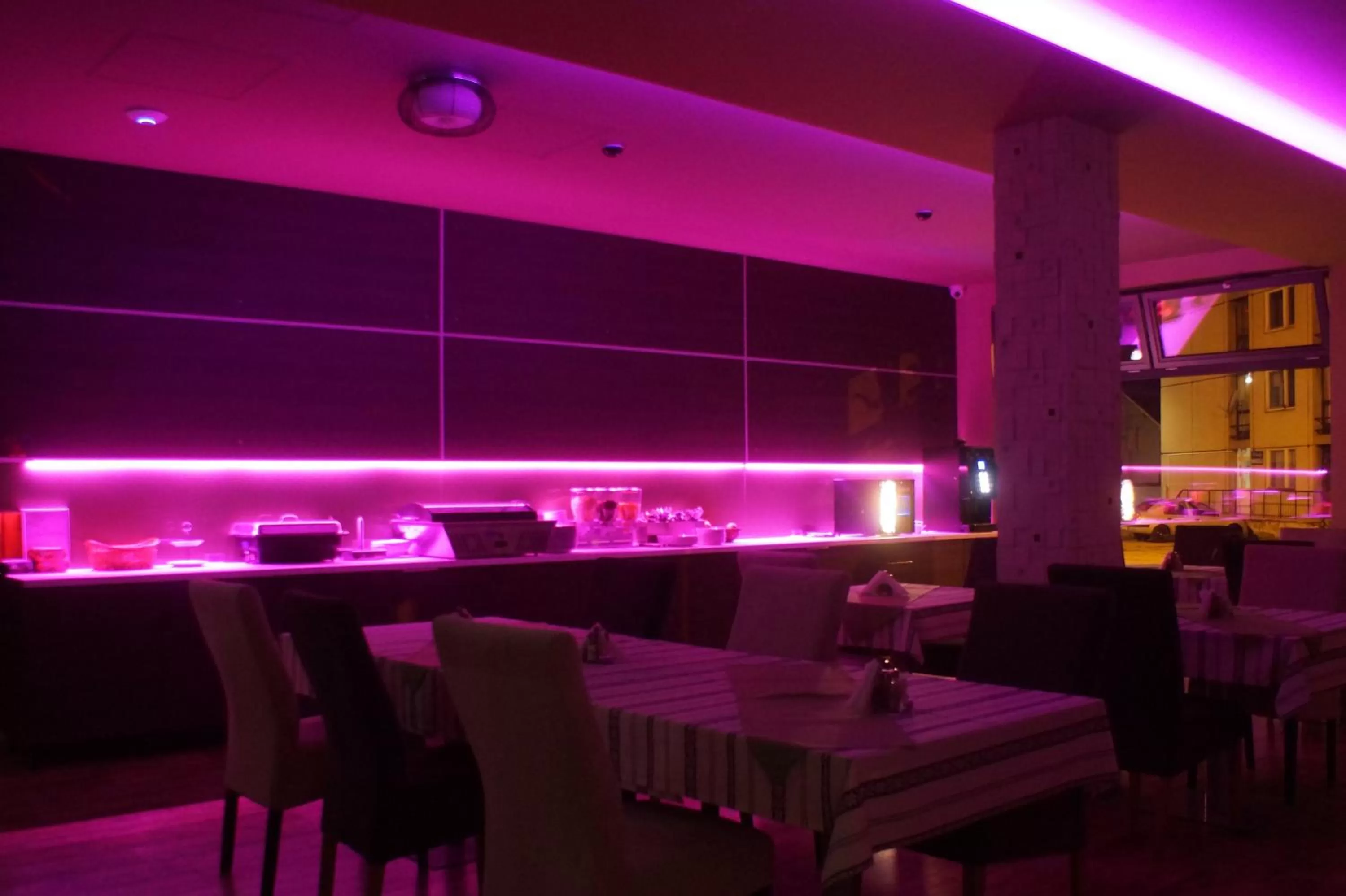 Restaurant/places to eat in Fitromax Sportpanzió Ajka