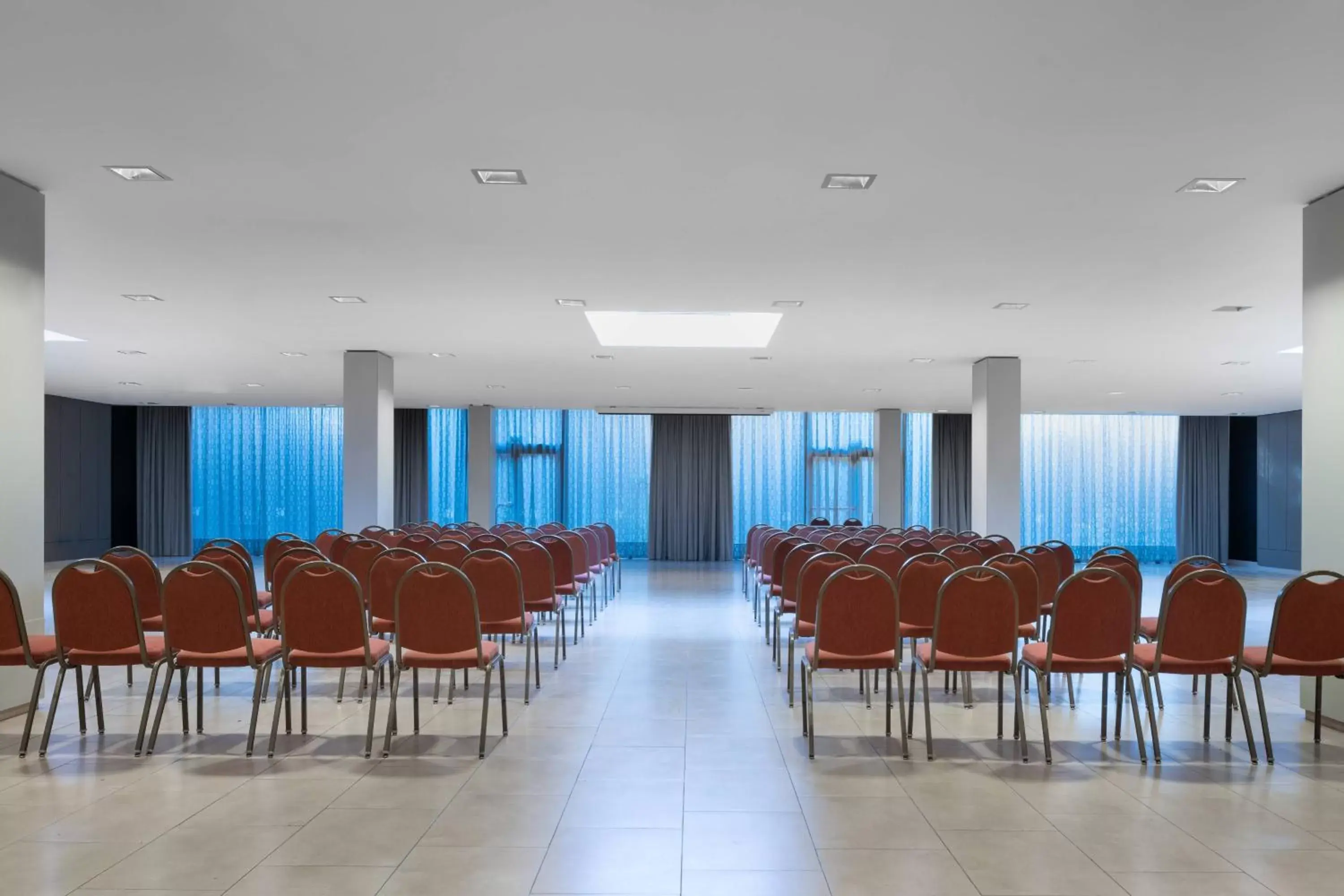 Meeting/conference room in AC Hotel Gavà Mar Airport by Marriott