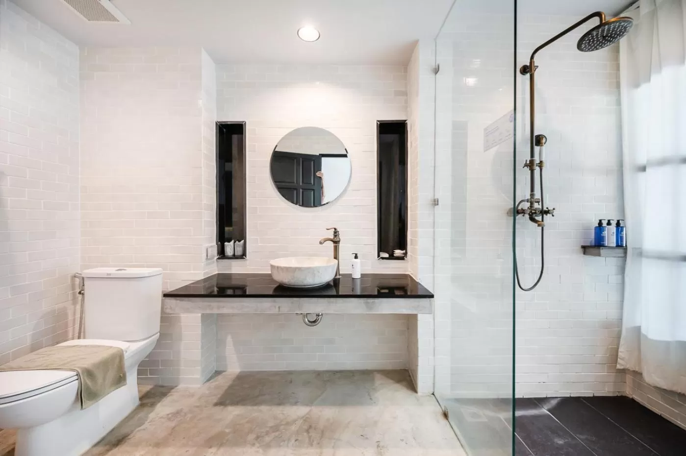 Toilet in Kokotel Khao Lak Lighthouse