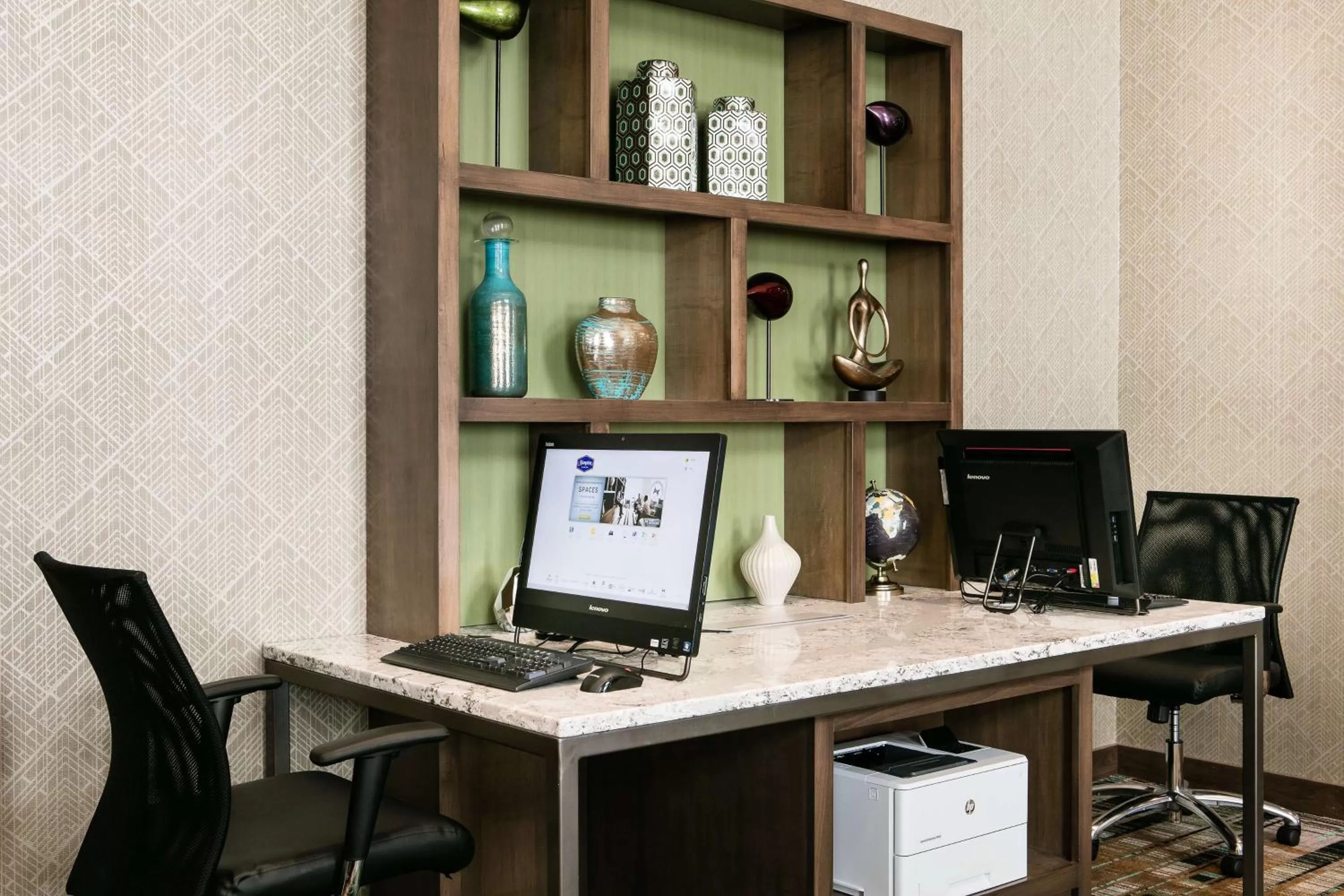 Business facilities in Hampton Inn & Suites Mason City, IA