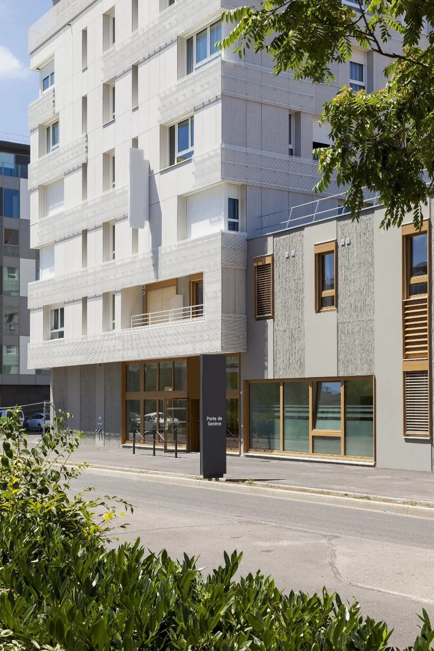 Property building in Nehô Suites Porte de Genève - Gare Annemasse