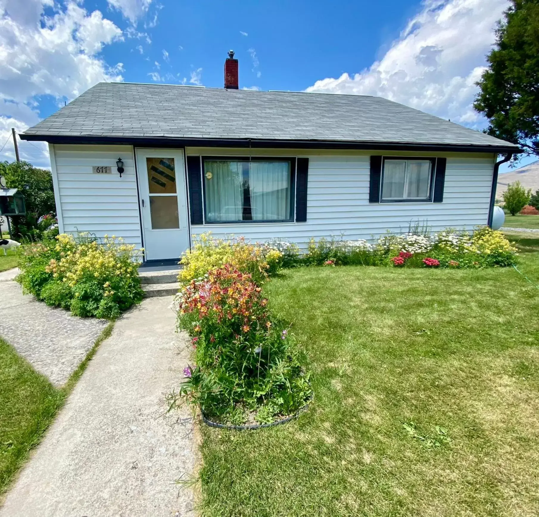 Property Building in Sportsman Lodge Melrose MT