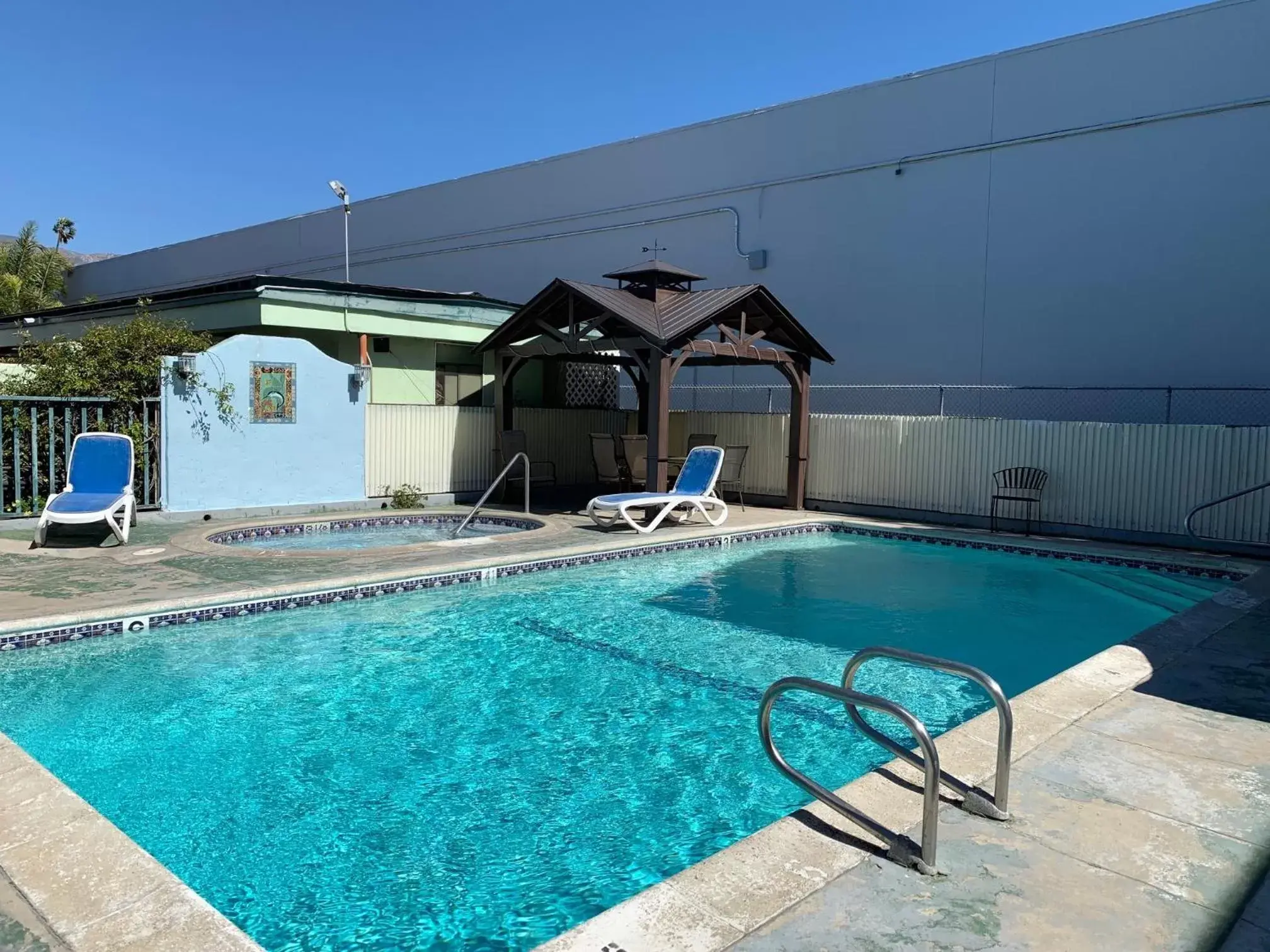 Swimming Pool in Sandyland Reef Inn