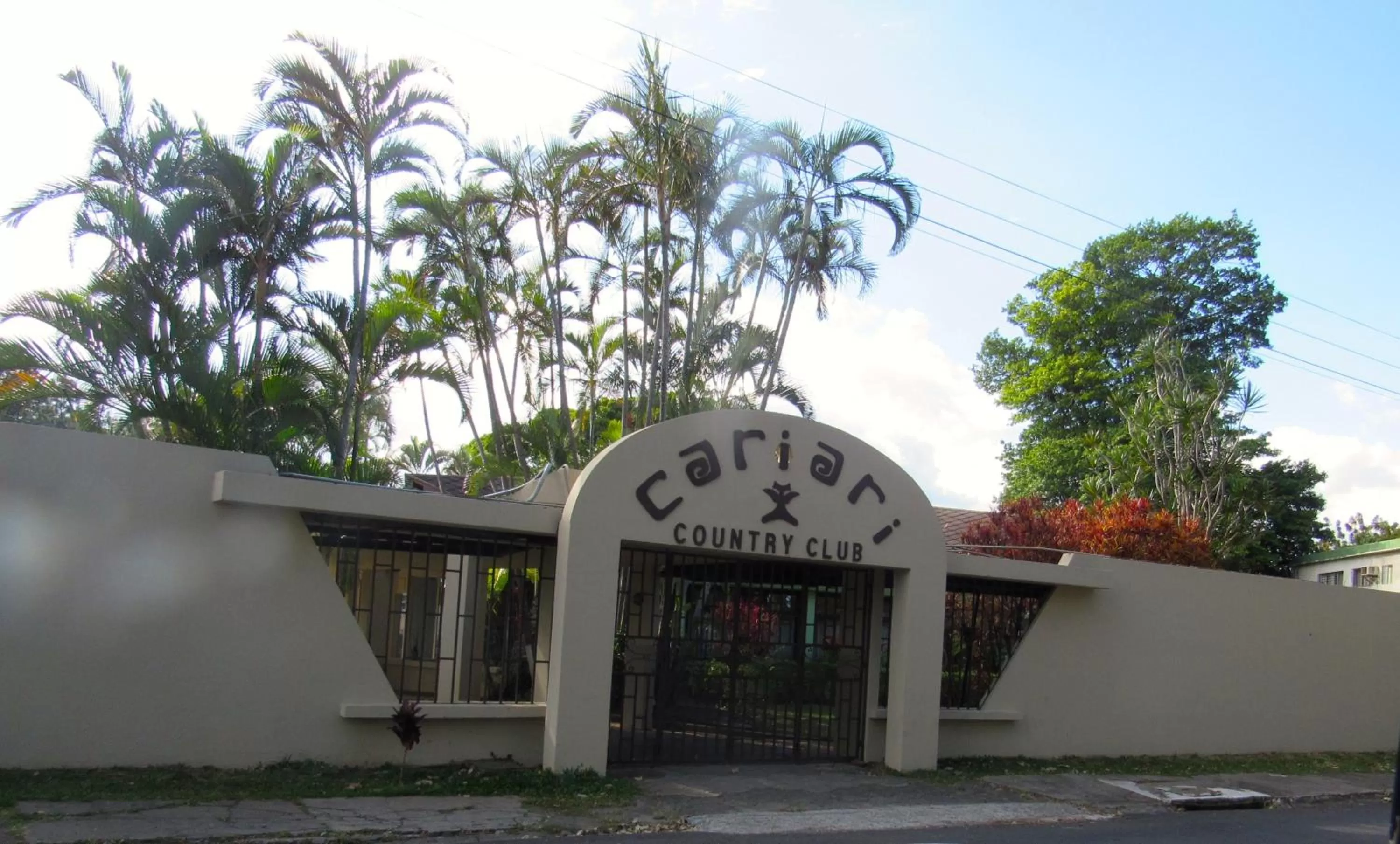 Golfcourse in Cariari Bed & Breakfast