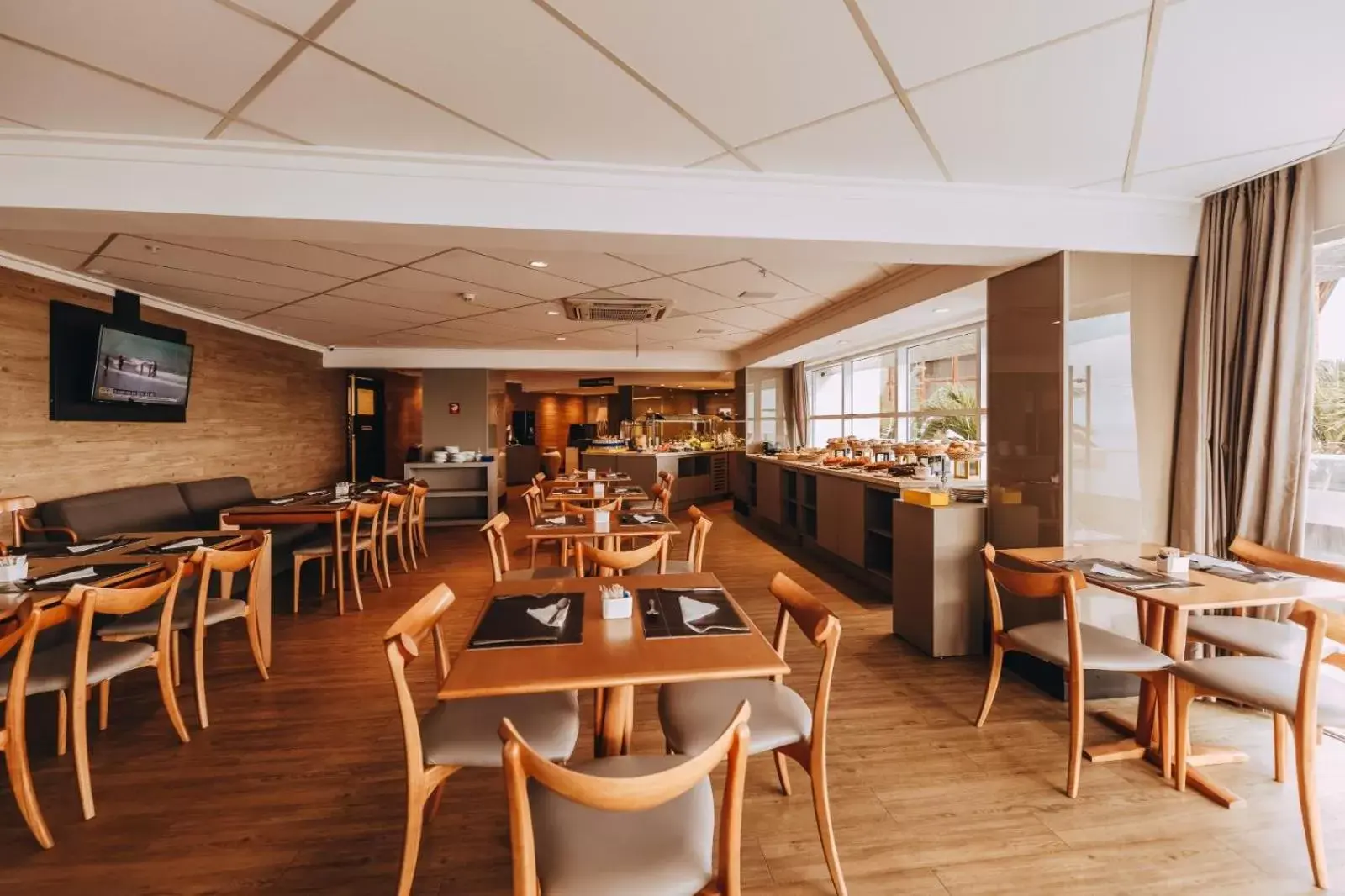 Restaurant/places to eat in Golden Tulip Natal Ponta Negra Restaurant/places to eat in Golden Tulip Natal Ponta Negra