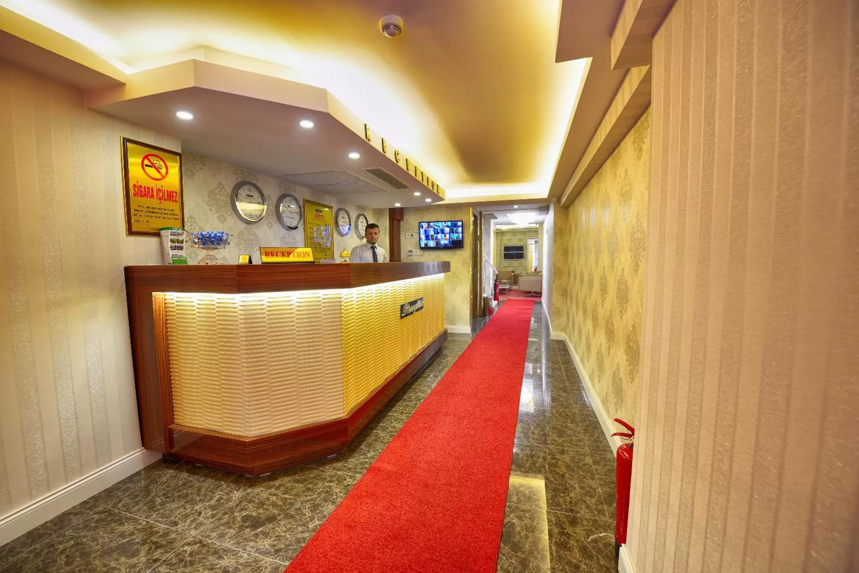 Lobby or reception in Florenta Hotel