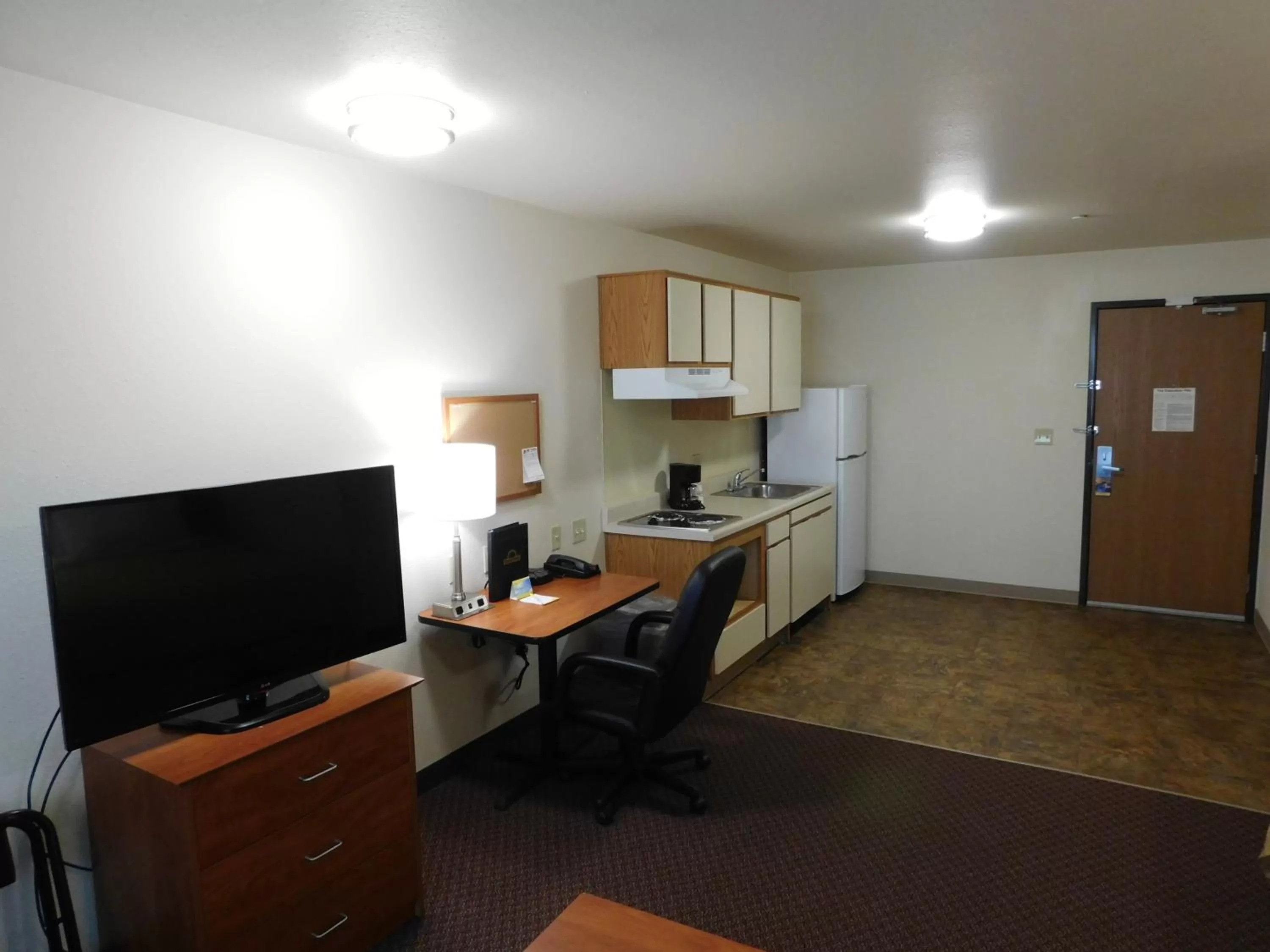 Kitchen or kitchenette in Birch Hill Suites Rochester - Med City