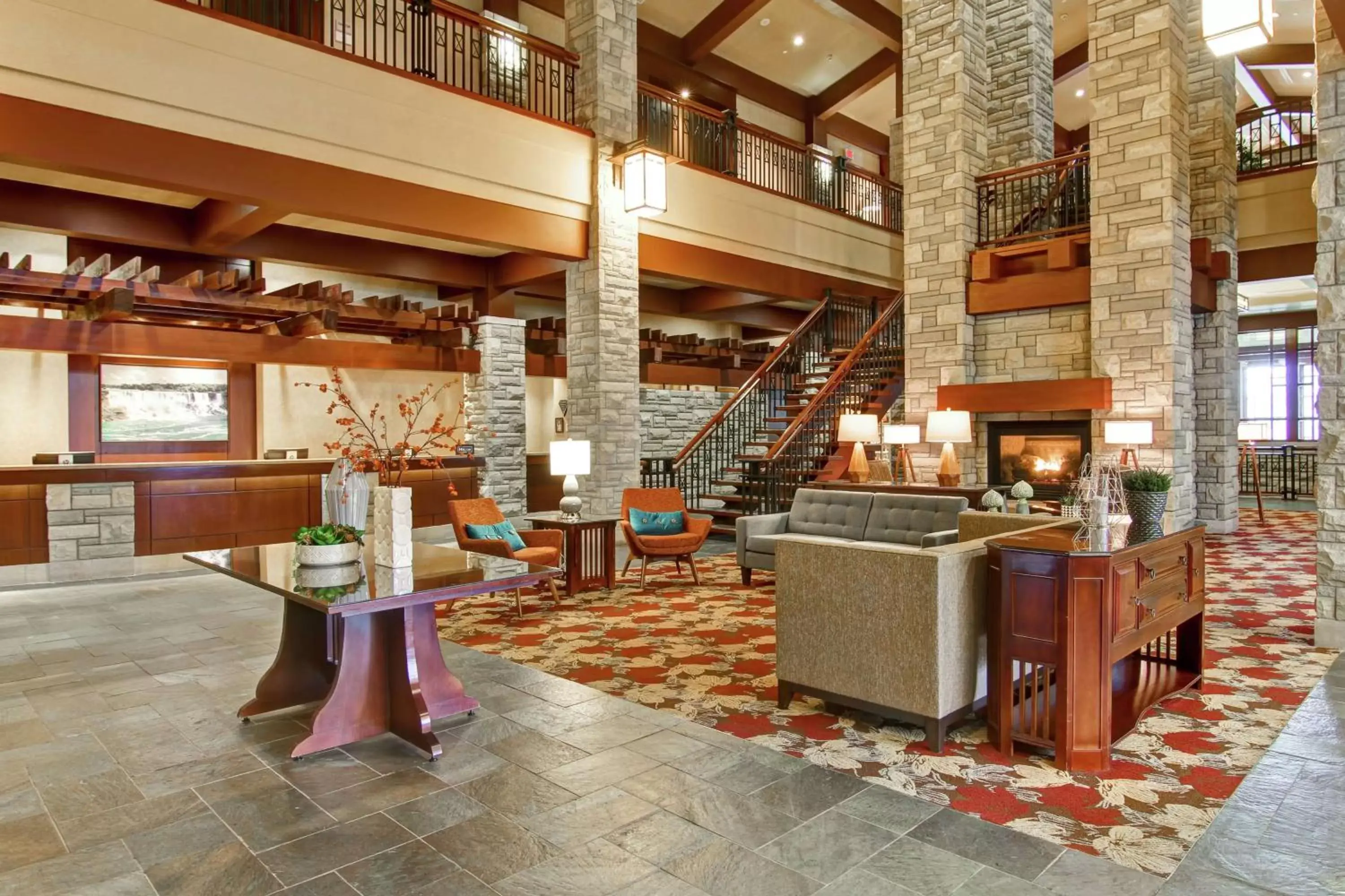 Lobby or reception, Restaurant/Places to Eat in DoubleTree Fallsview Resort & Spa by Hilton - Niagara Falls
