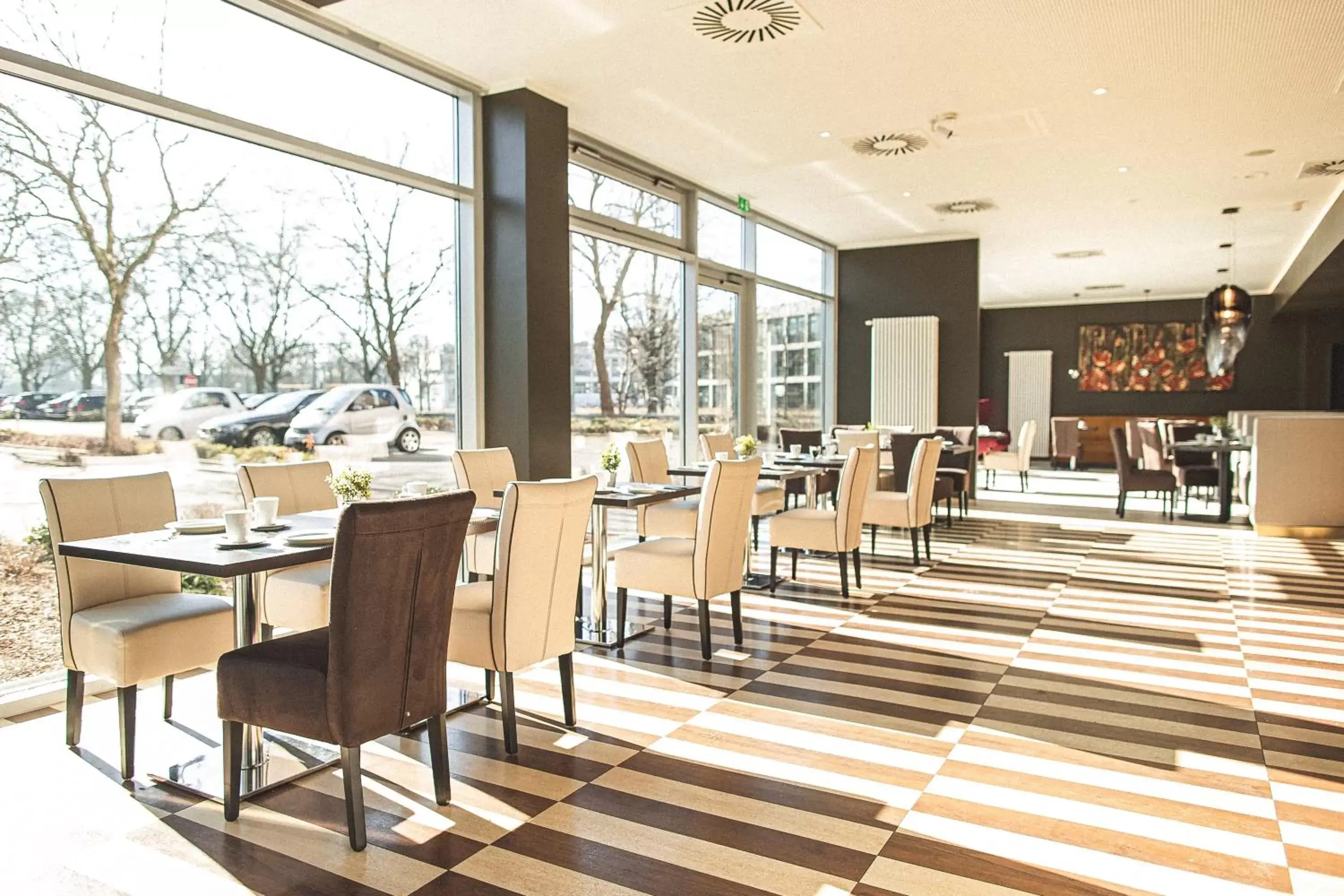 Restaurant/Places to Eat in PLAZA Inn Karlsruhe