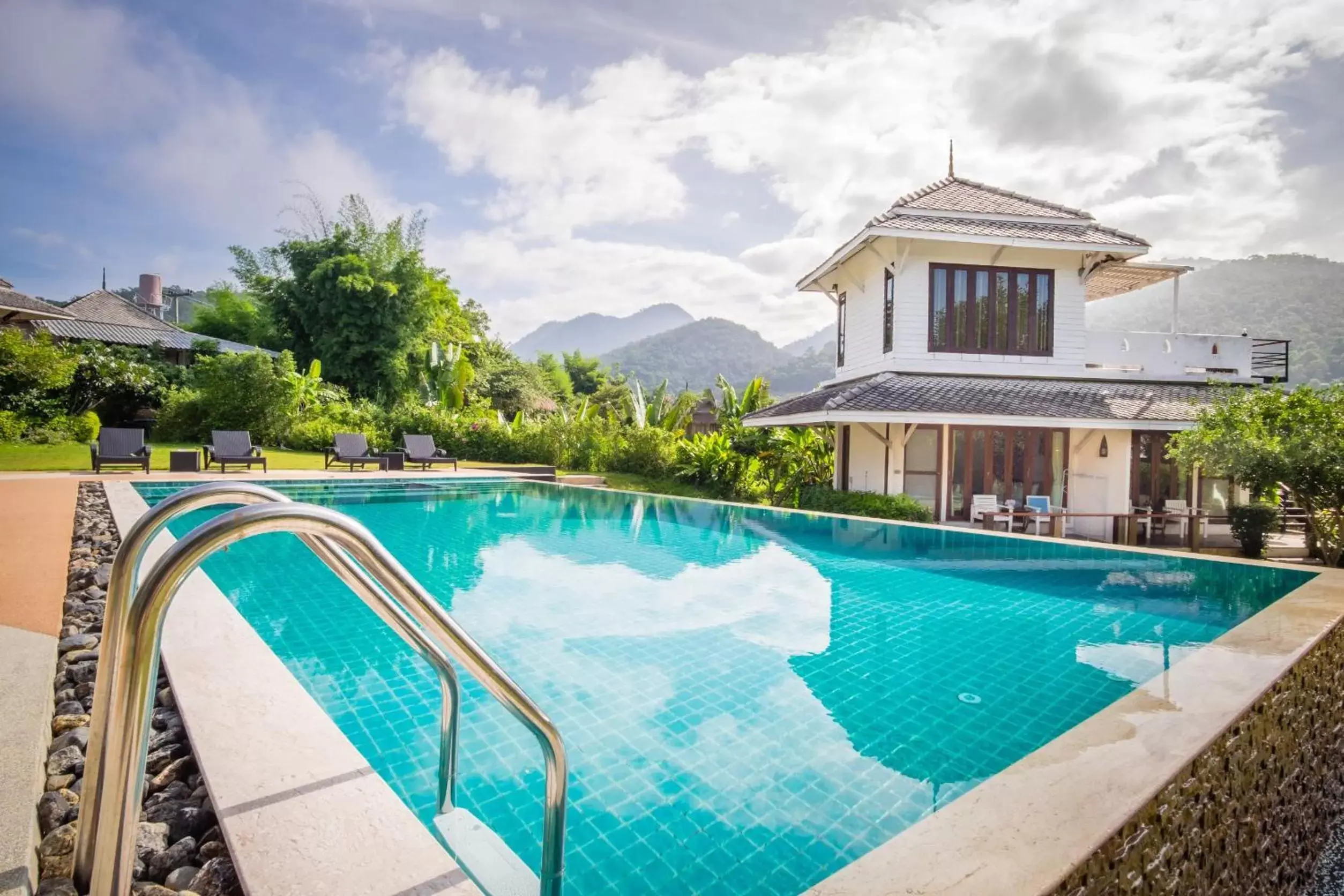 Property building, Swimming Pool in Pai Vieng Fah Resort