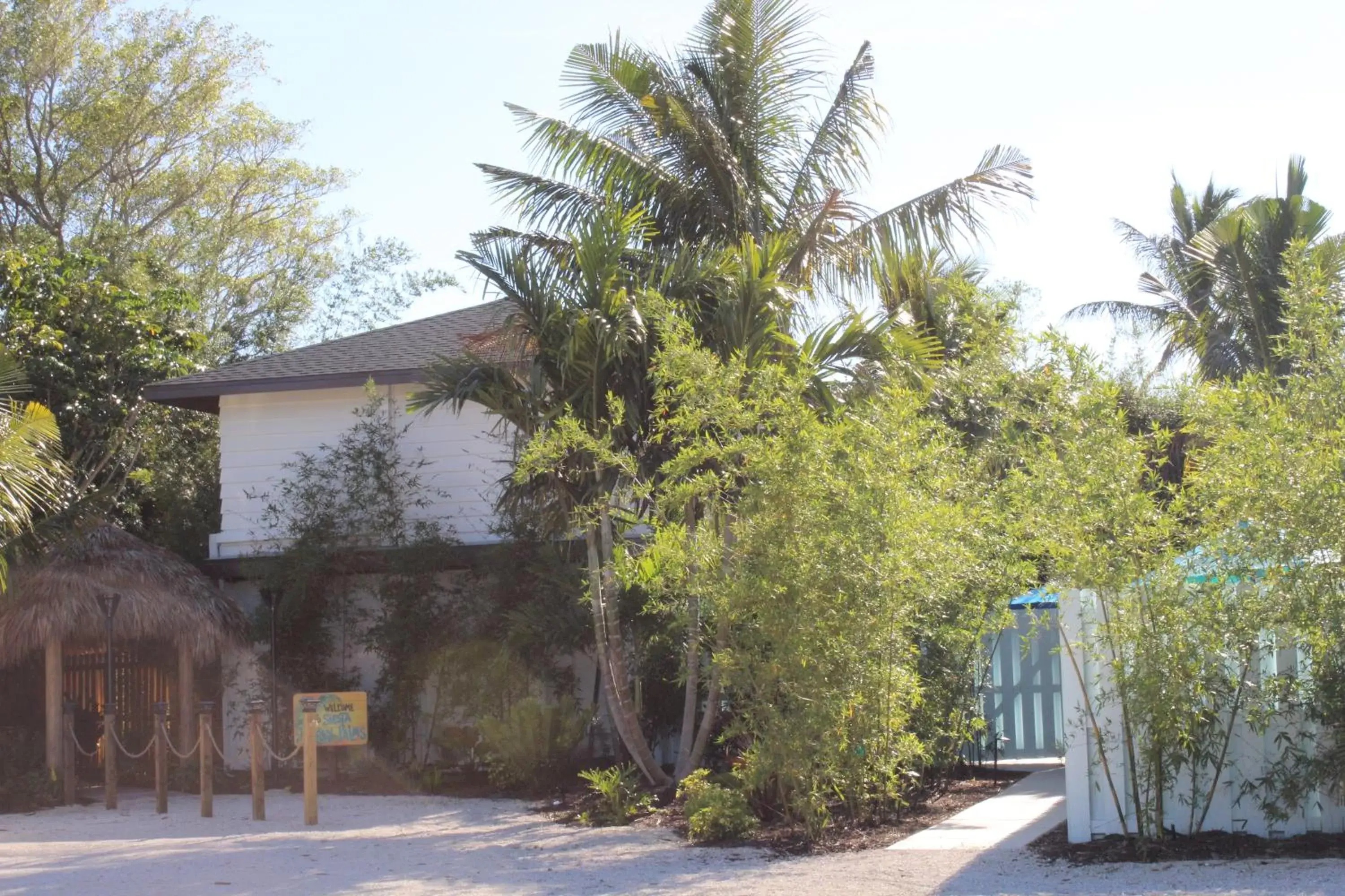 Facade/entrance, Property Building in Siesta Key Palms Resort