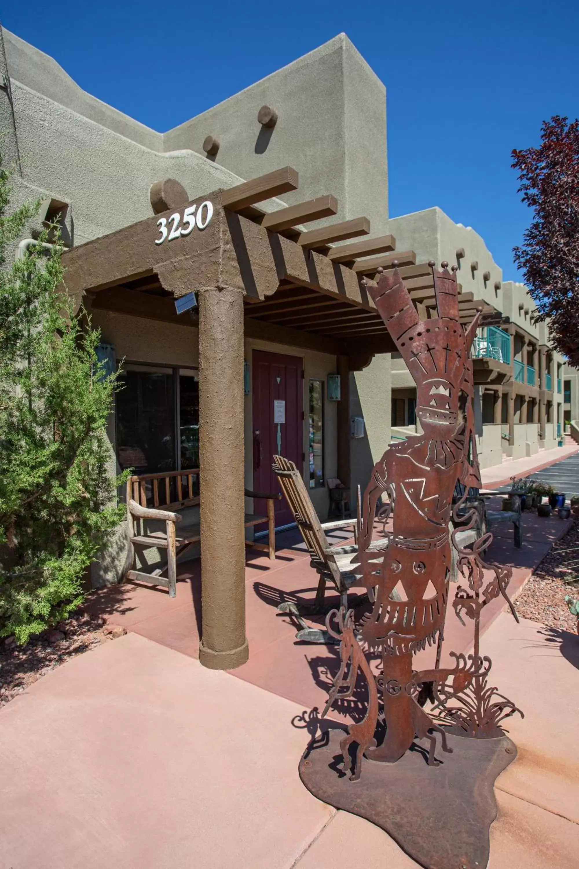 Property Building in Southwest Inn at Sedona