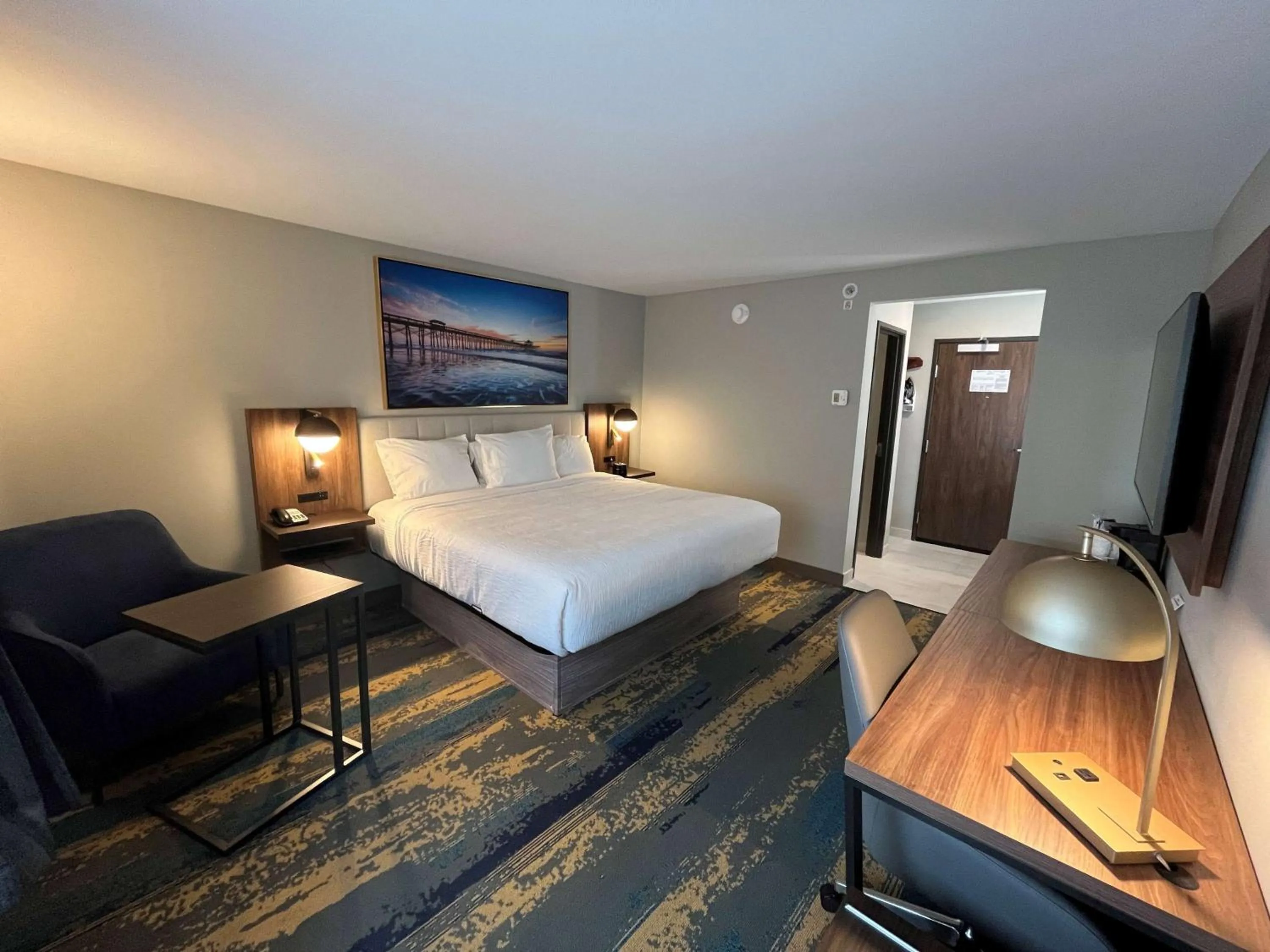 Photo of the whole room, Bed in La Quinta Inn by Wyndham Columbia NE Fort Jackson