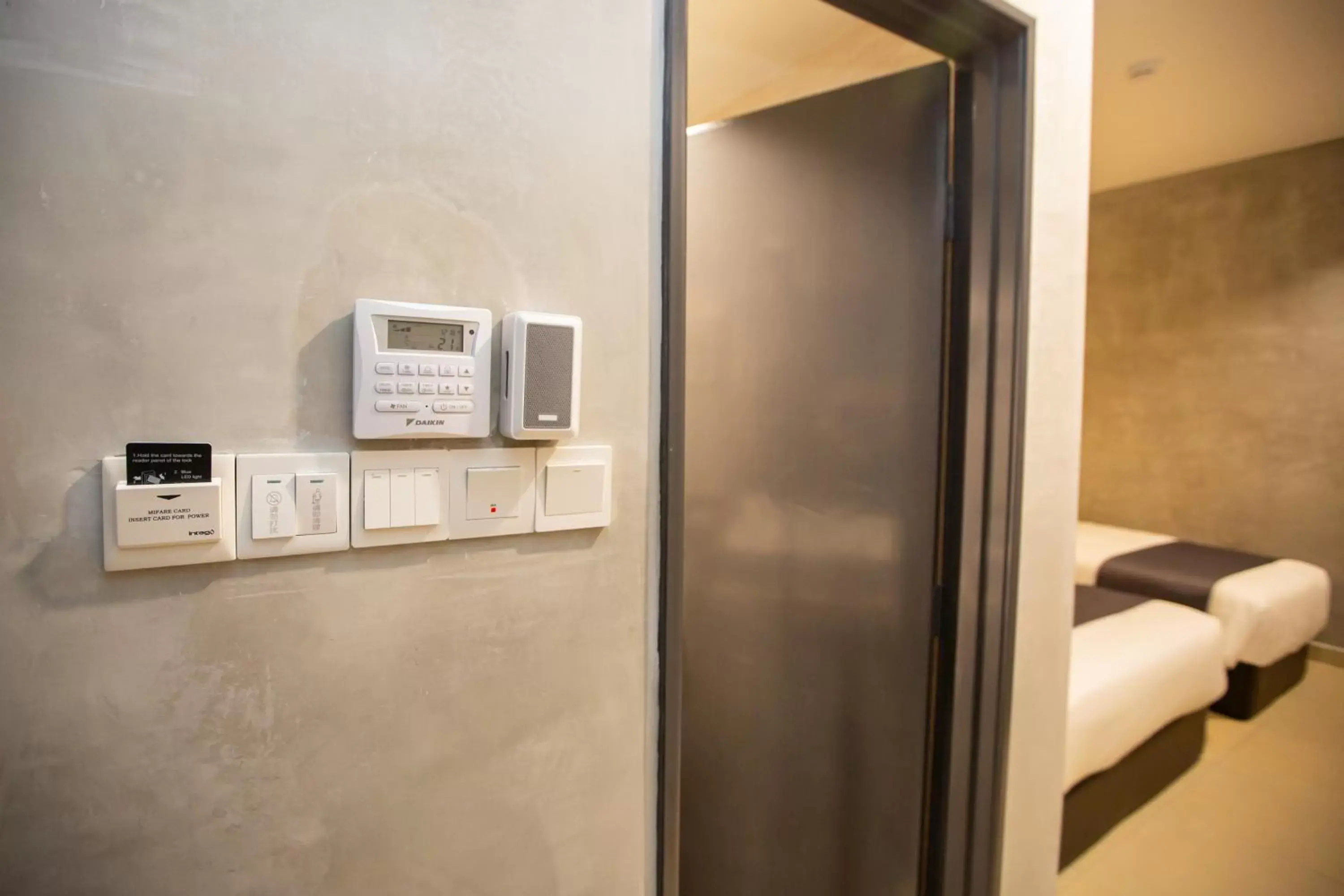 Bed in 1 Hotel Signature Bed in 1 Hotel Signature