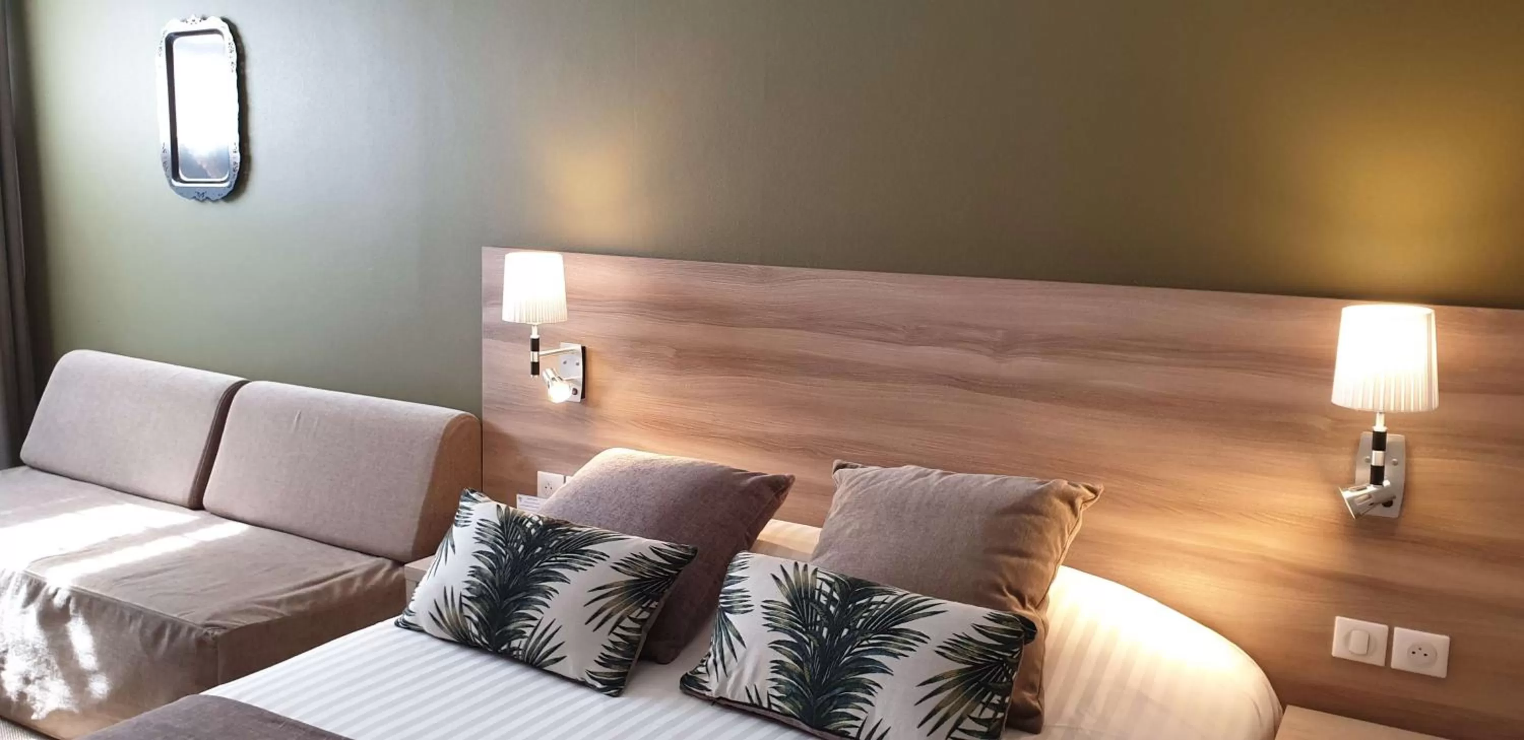 Photo of the whole room in Best Western Crequi Lyon Part Dieu