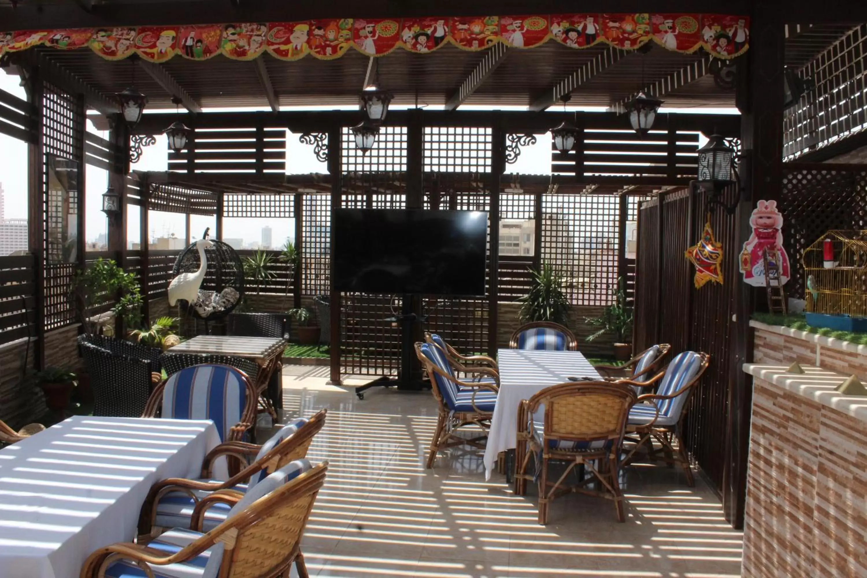 Balcony/Terrace, Restaurant/Places to Eat in Amin Hotel