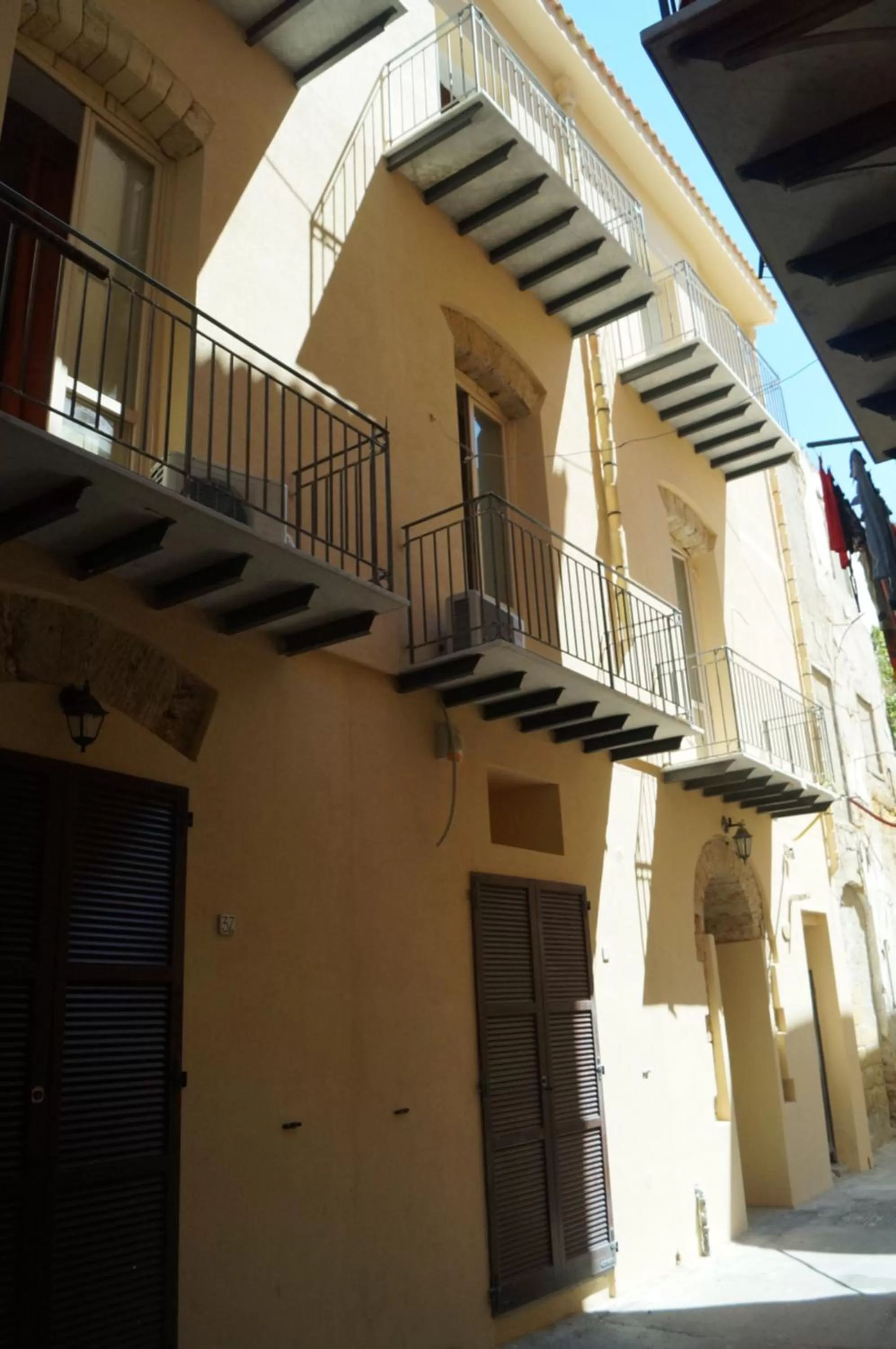 Street view in Khalisah