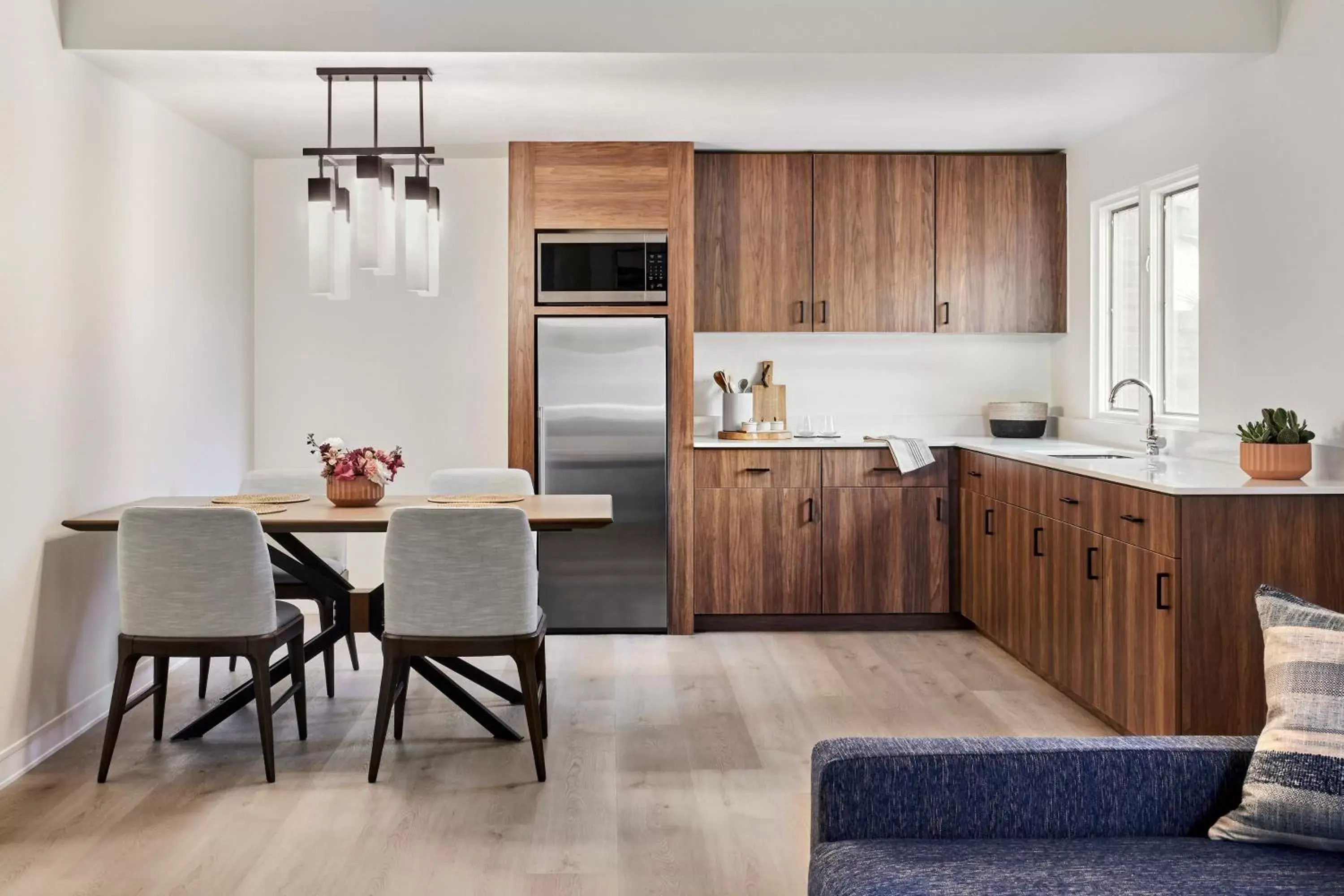 Bedroom, Kitchen/Kitchenette in Omni Tucson National Resort