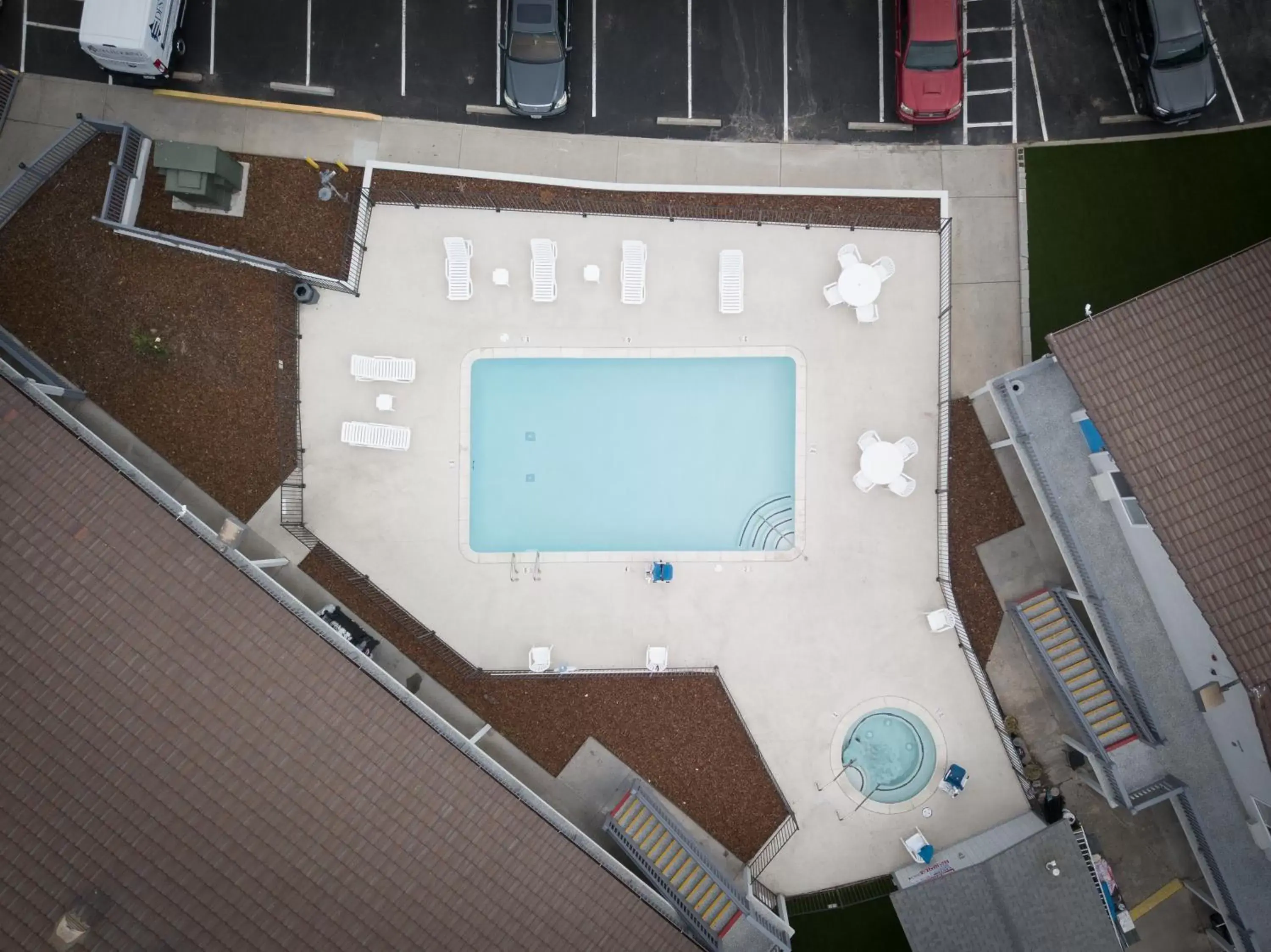 Swimming pool in Pismo View Inn