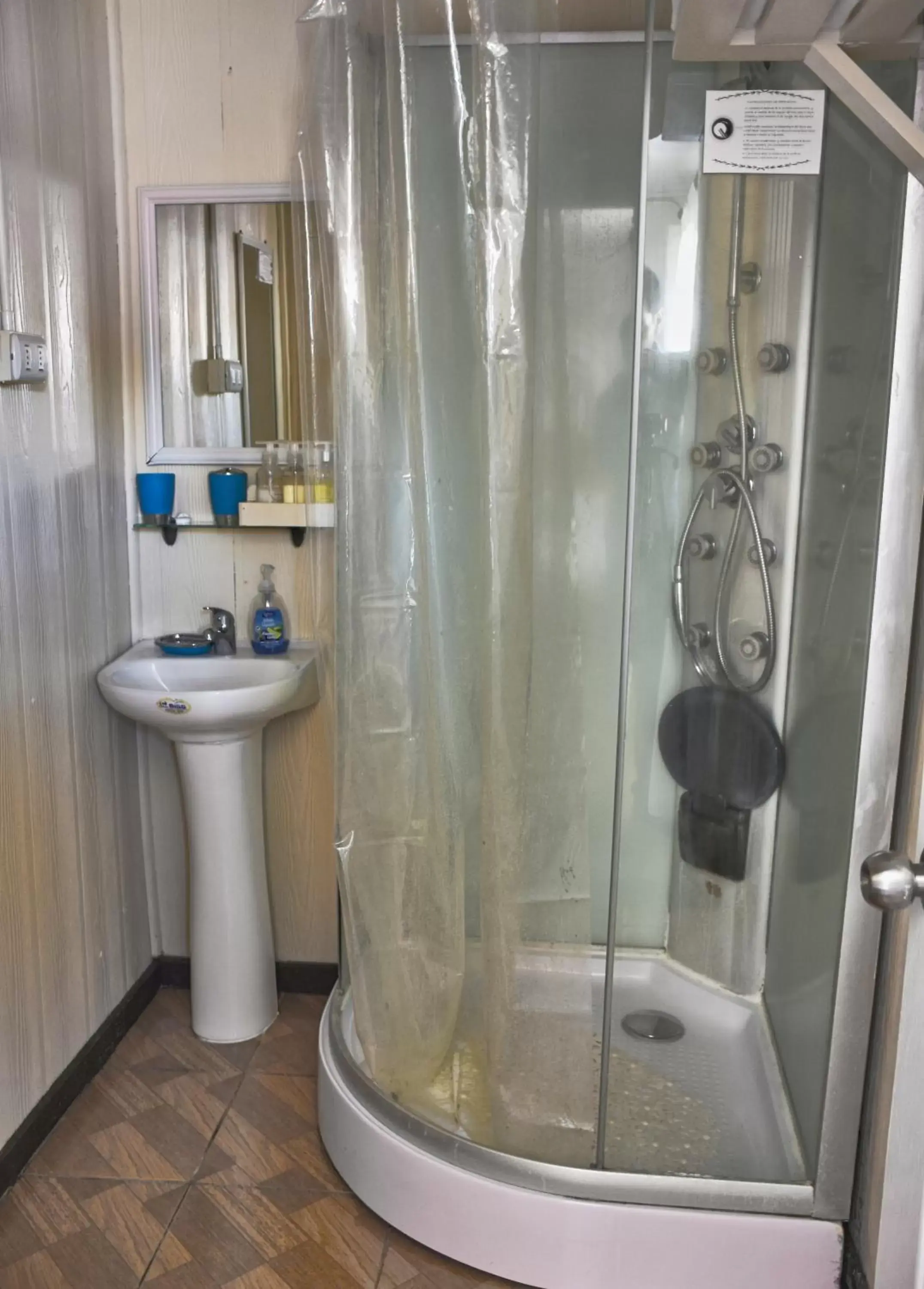 Double Room with Private Bathroom in Hostal Triwe Double Room with Private Bathroom in Hostal Triwe