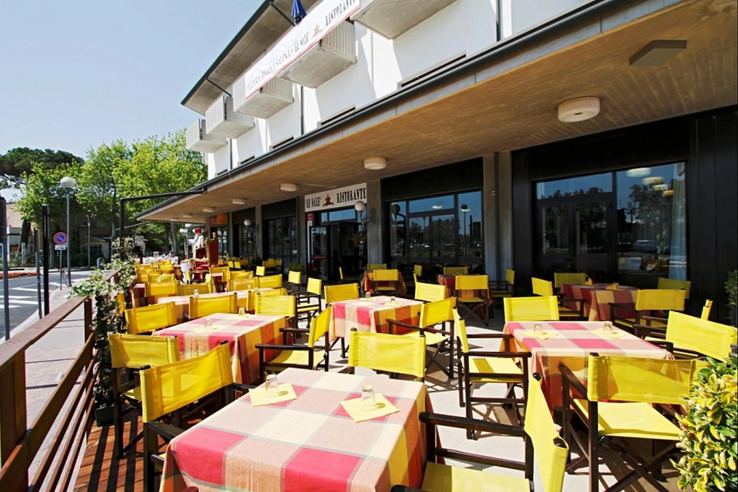 Patio in Hotel Genzianella
