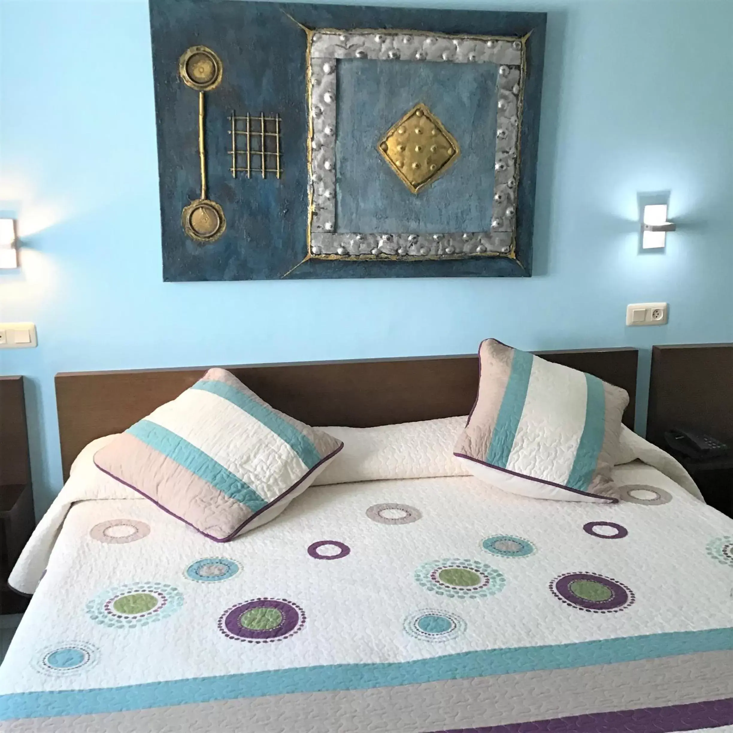 Bed in Ampuria Inn