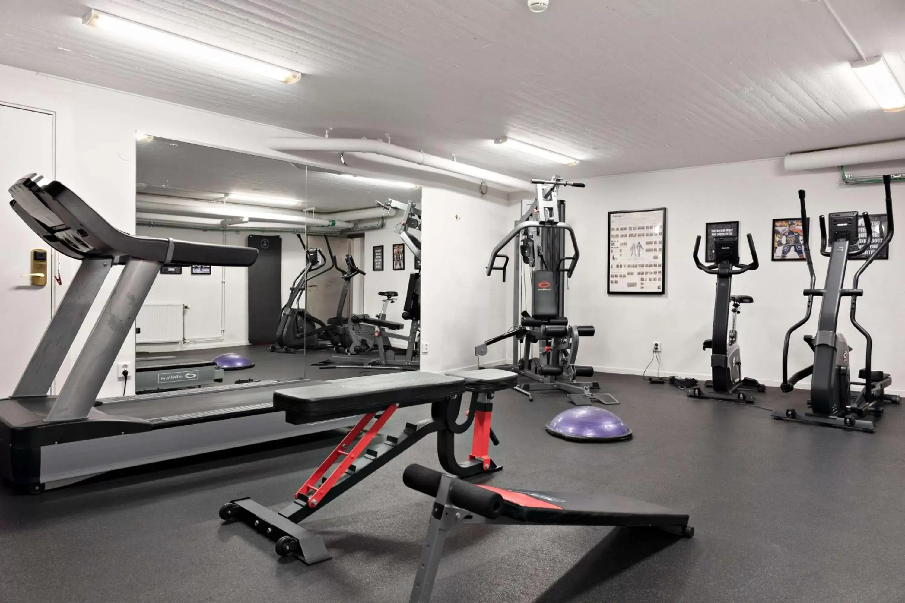 Fitness centre/facilities in Best Western Strand Hotel Fitness centre/facilities in Best Western Strand Hotel