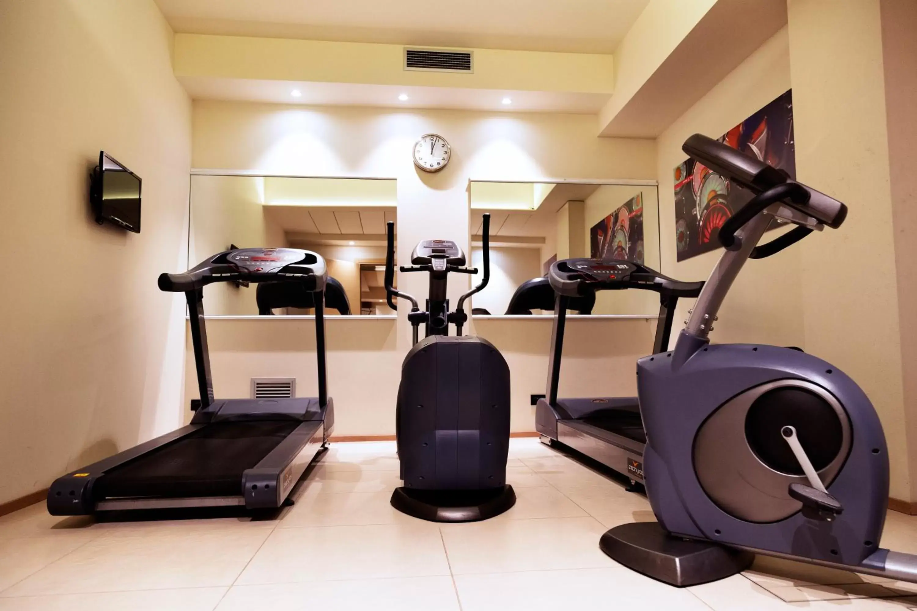 Fitness centre/facilities, Fitness Center/Facilities in iH Hotels Bologna Amadeus