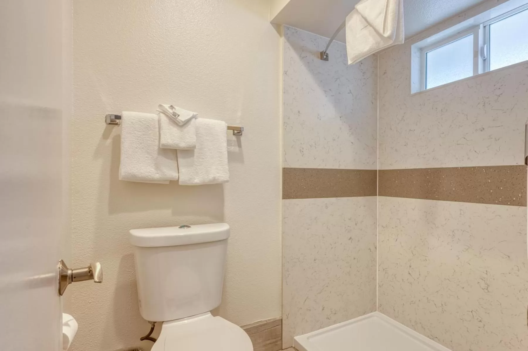 Bathroom in Vagabond Inn San Luis Obispo