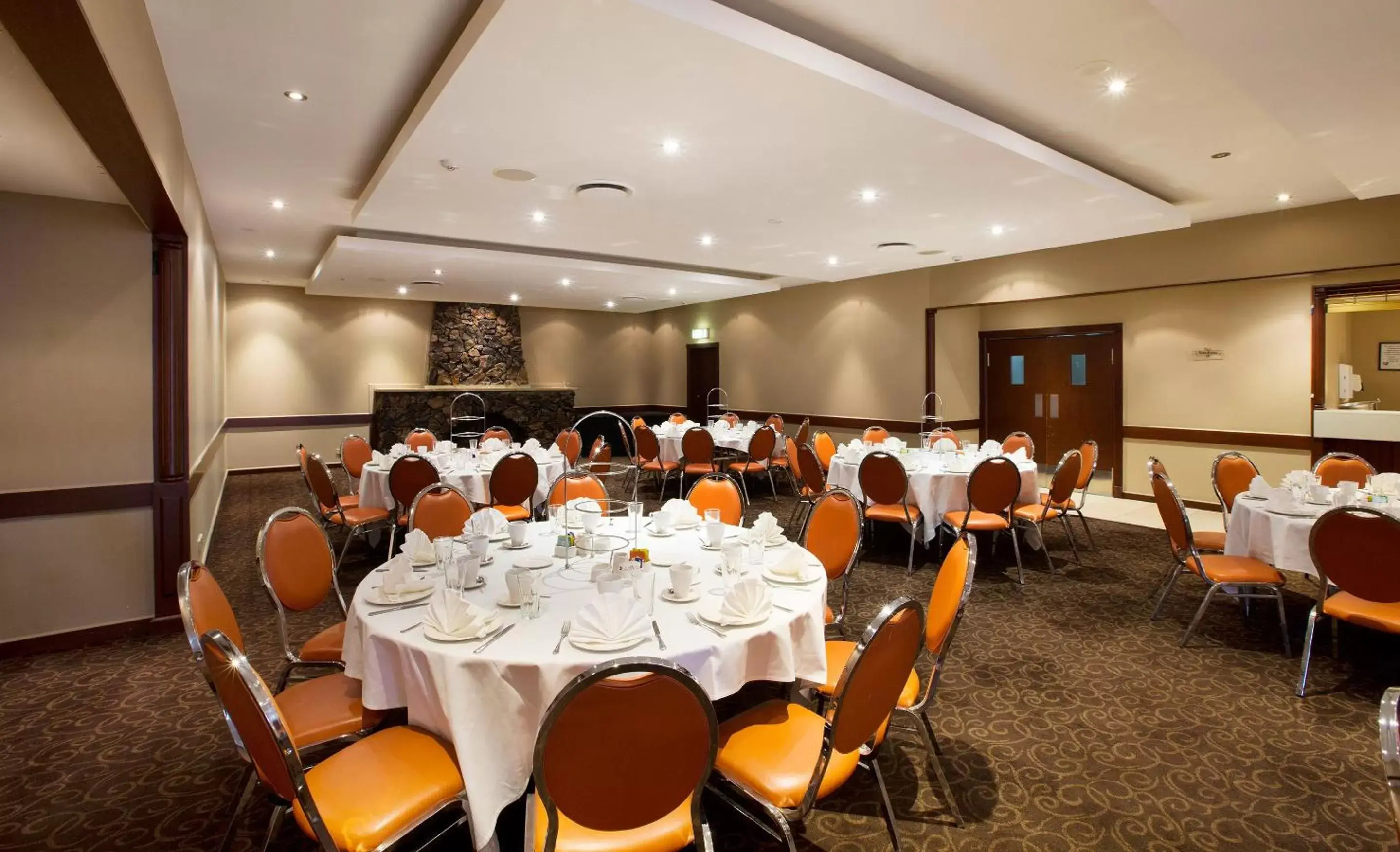 Business facilities, Restaurant/Places to Eat in Mermaid Waters Hotel by Nightcap Plus