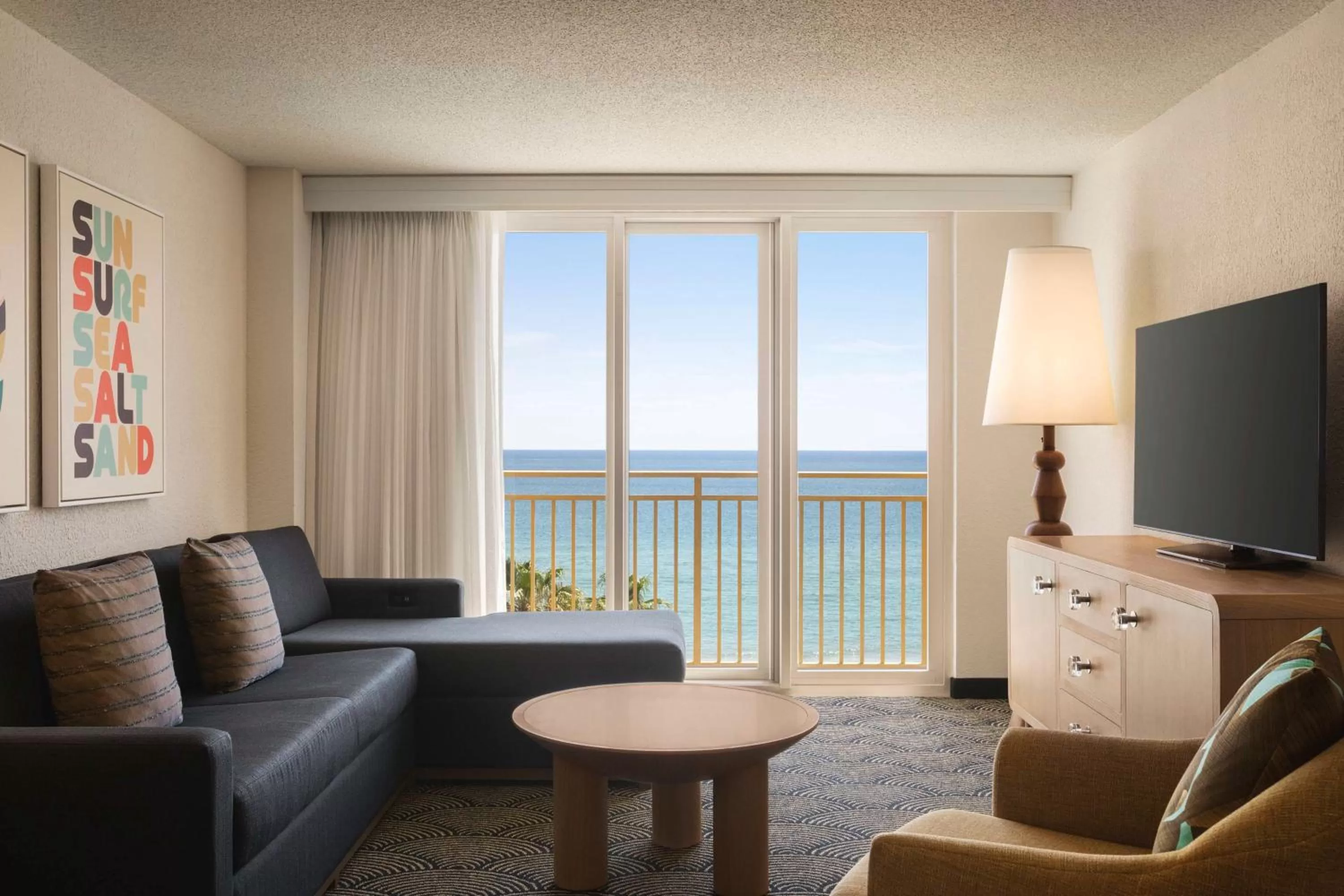 Living room in Embassy Suites by Hilton Deerfield Beach Resort & Spa