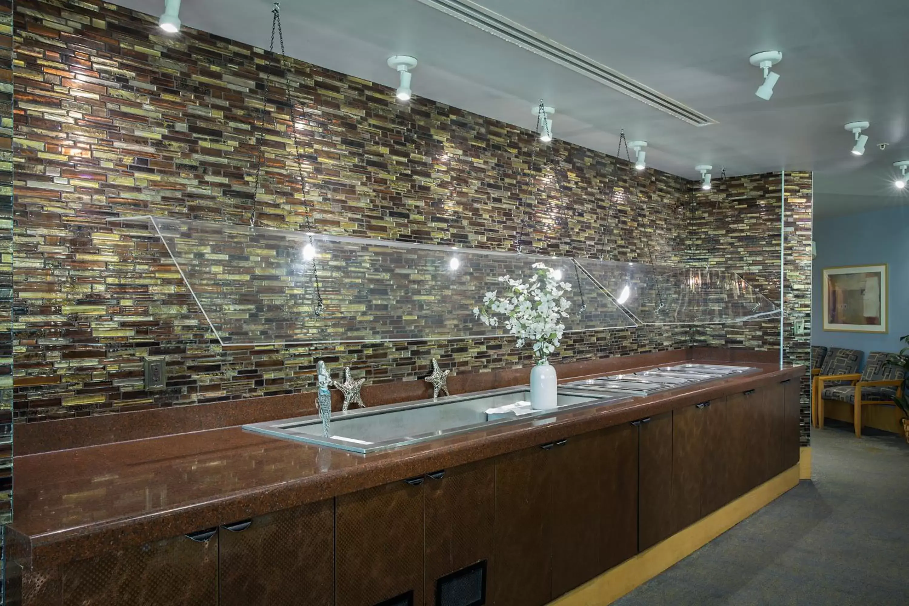 Restaurant/places to eat, Bathroom in Avista Resort