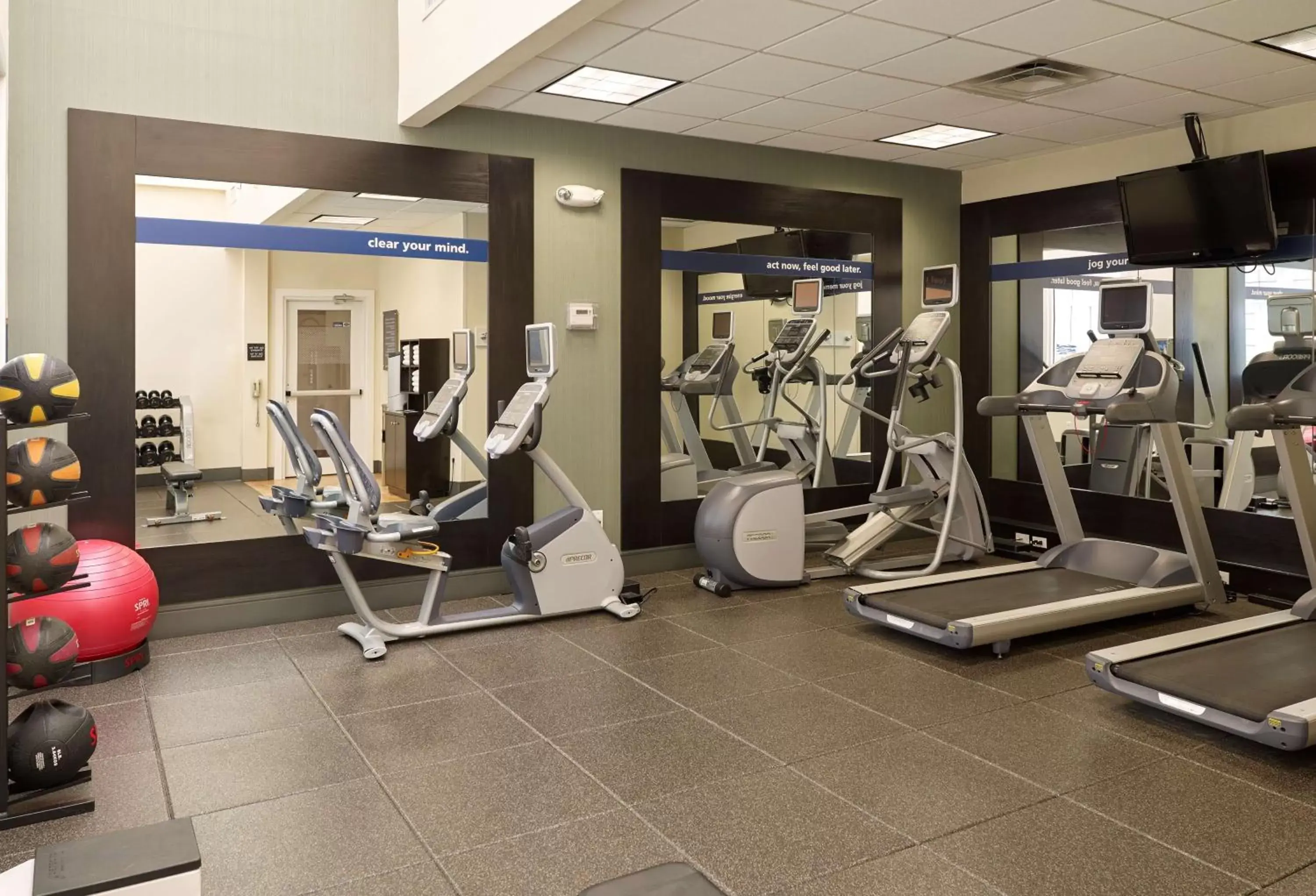 Fitness centre/facilities, Fitness Center/Facilities in Hampton Inn Portland-Airport