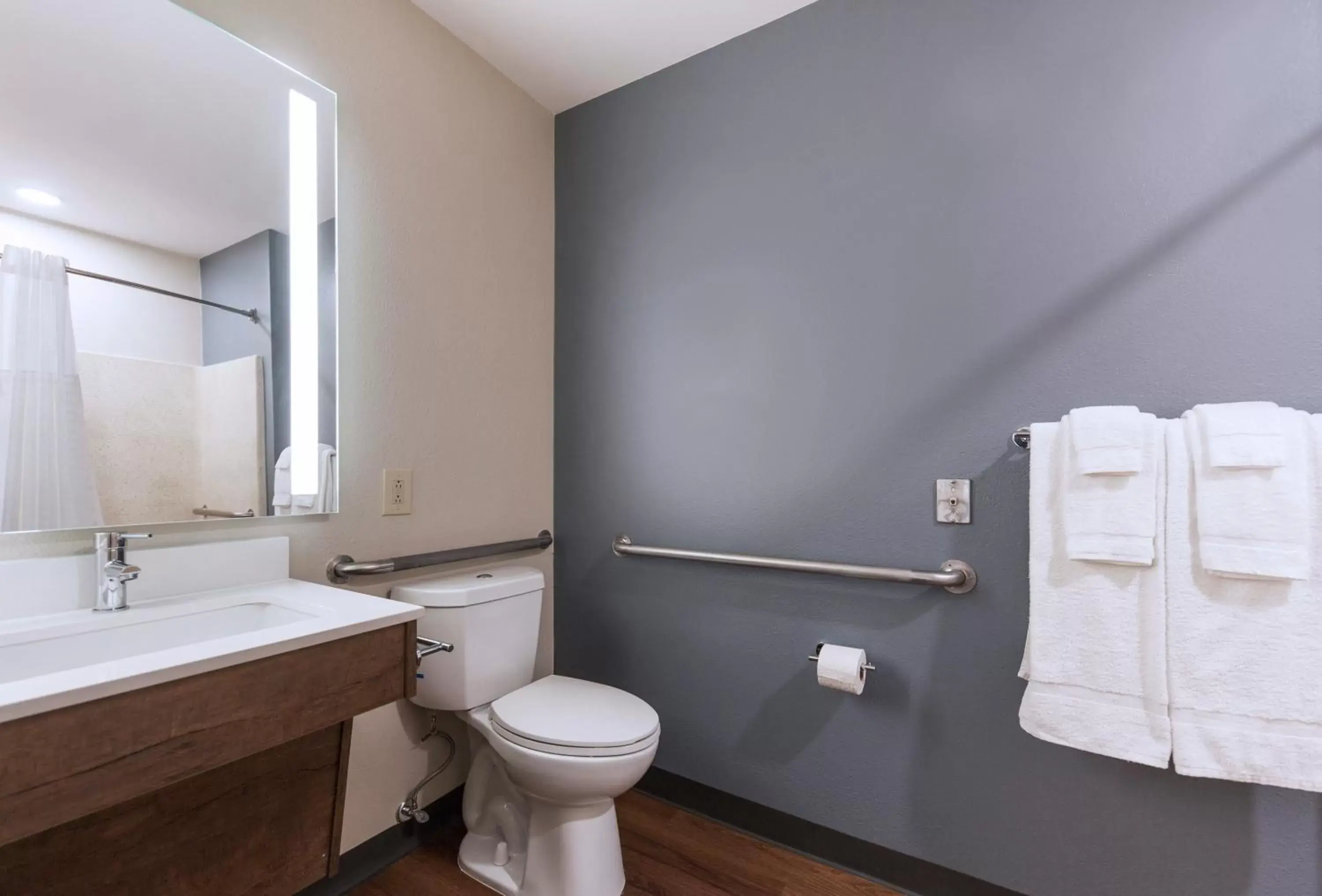 Bathroom in Extended Stay America Premier Suites - Nashville - Vanderbilt