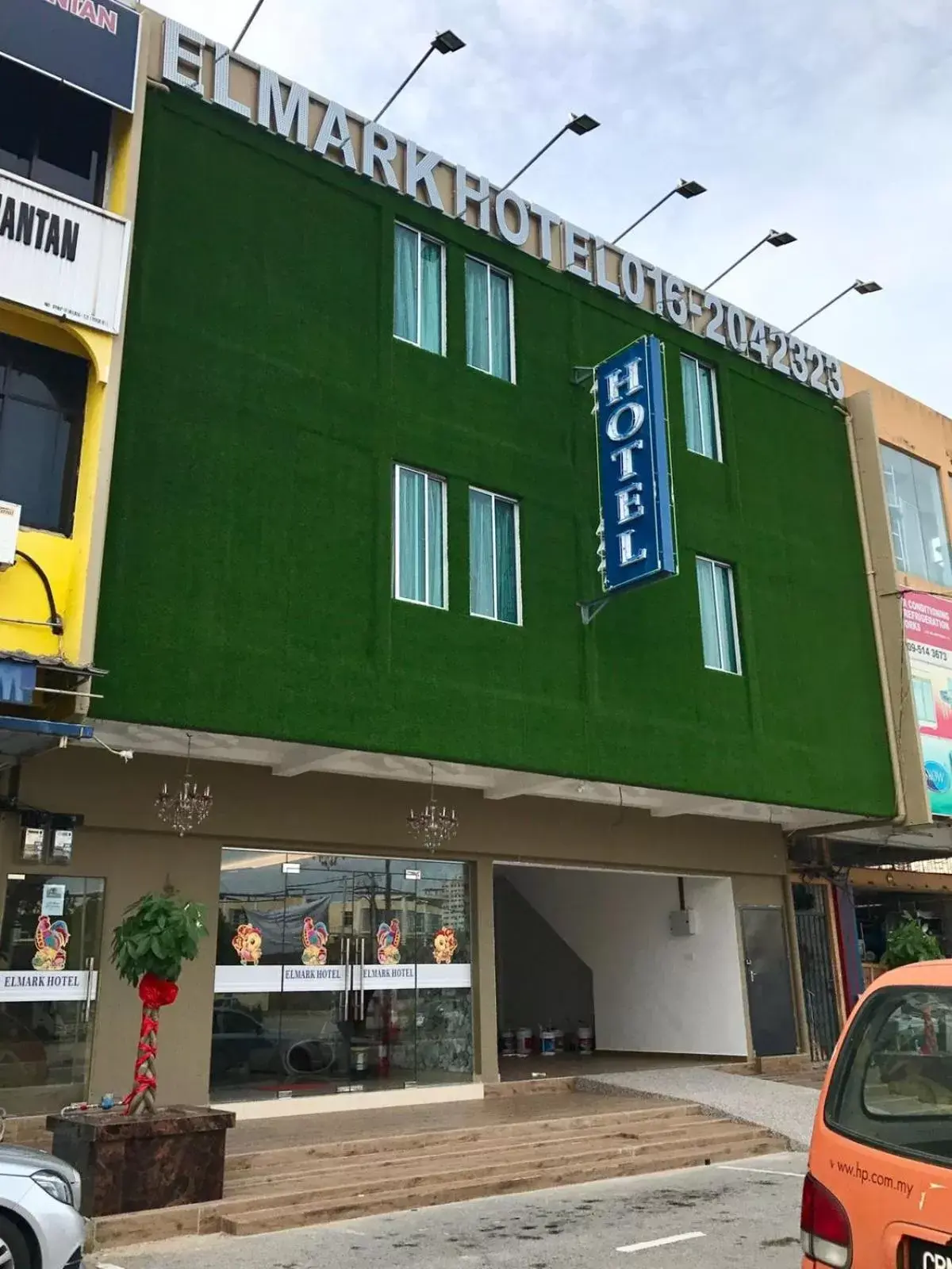 Facade/entrance, Property Building in Elmark Hotel Kuantan