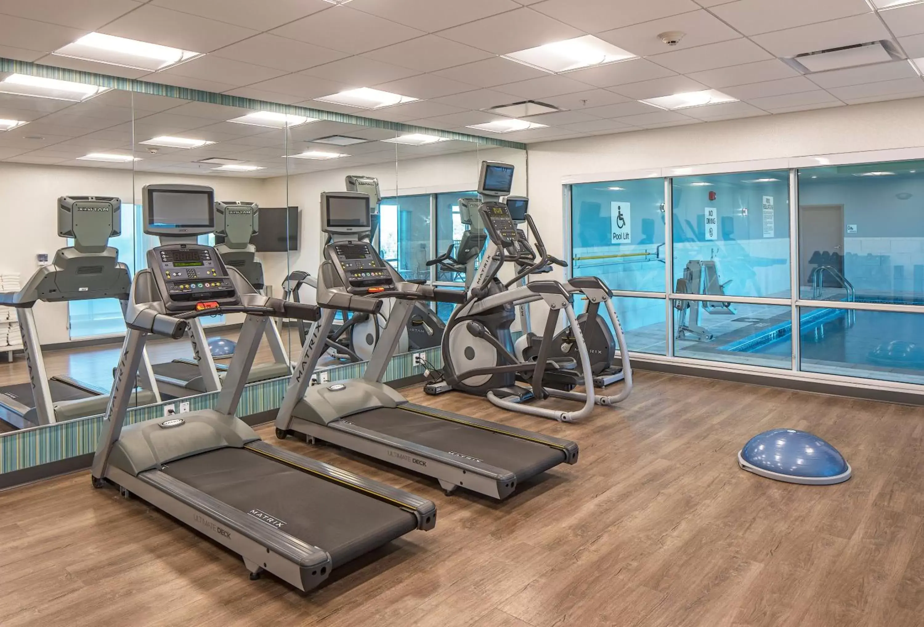 Fitness centre/facilities, Fitness Center/Facilities in Holiday Inn Express & Suites - West Omaha - Elkhorn, an IHG Hotel