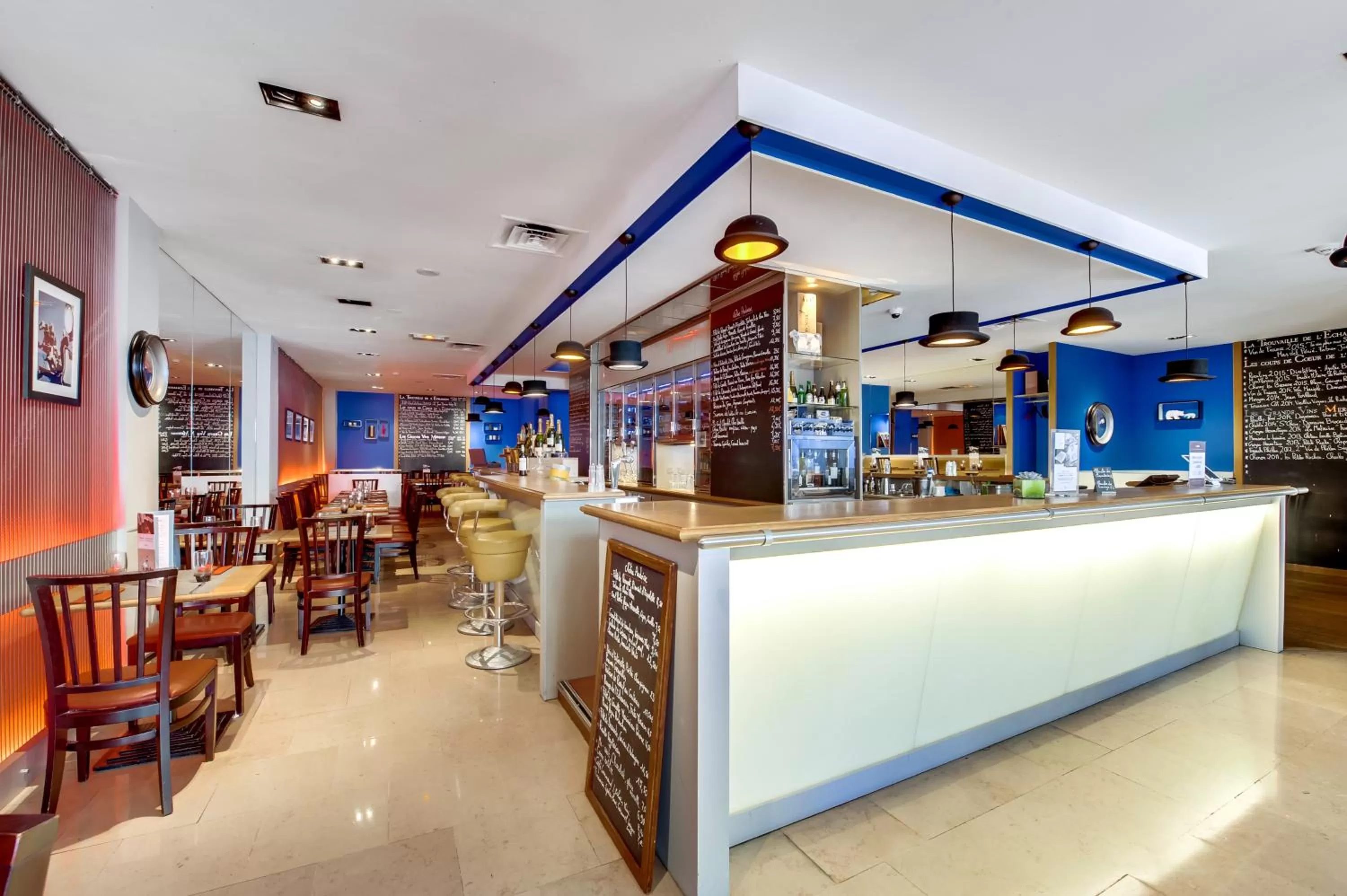 Restaurant/places to eat in Hôtel Mercure Paris Centre Gare Montparnasse