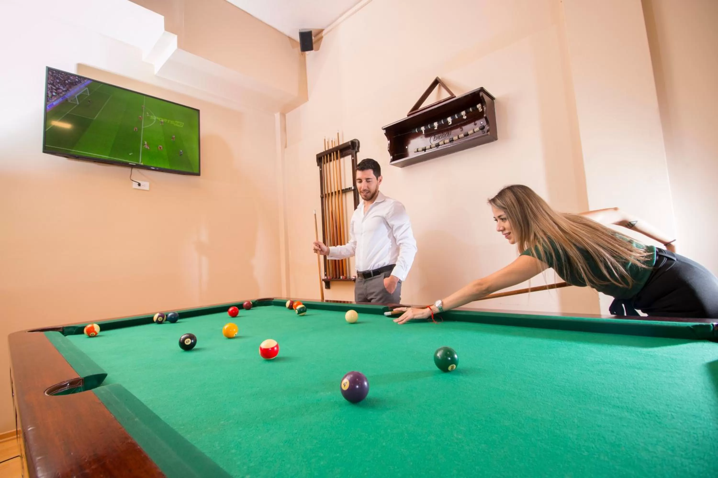 Billiard in Fenix Hotel