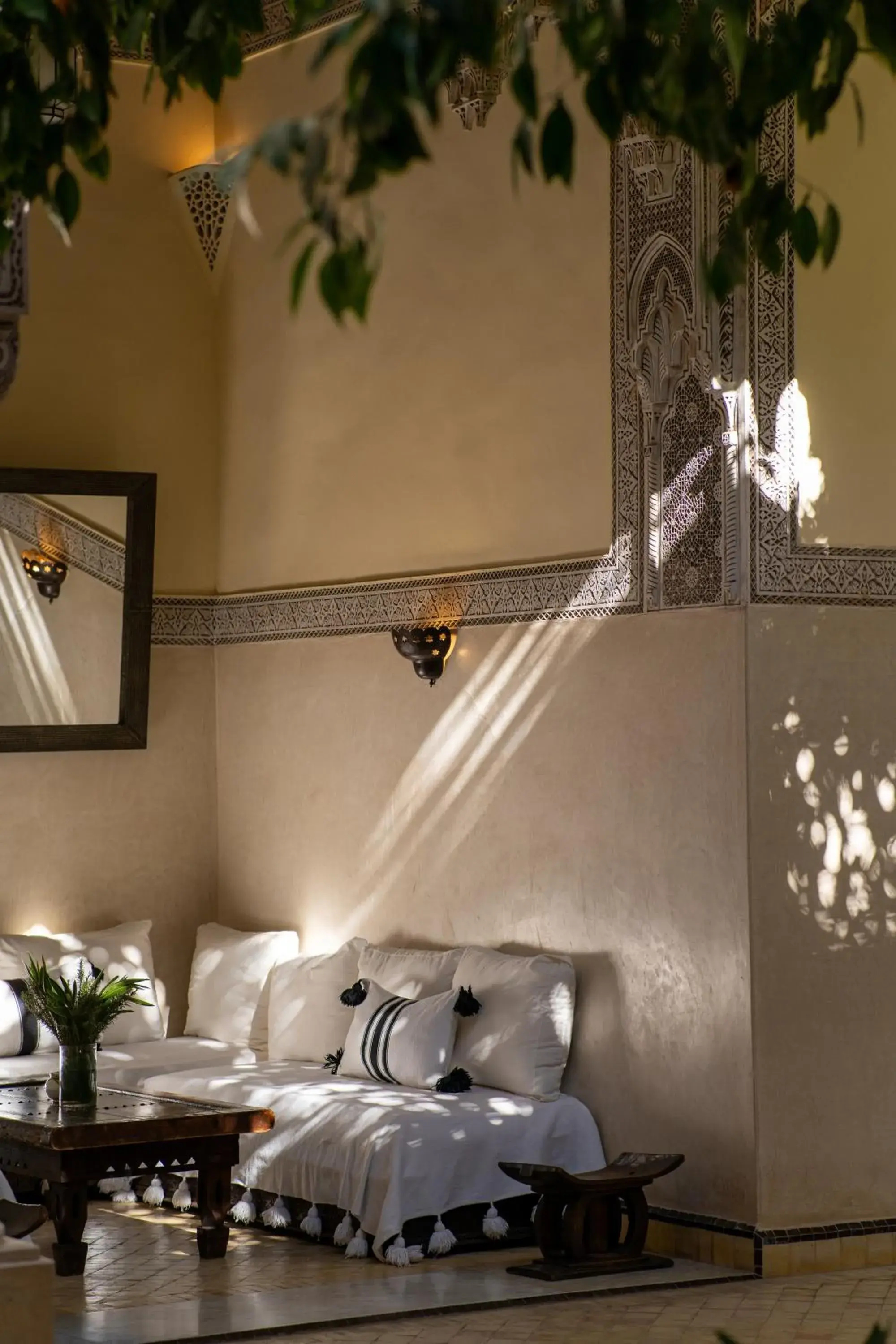 Living room, Restaurant/Places to Eat in La Villa Des Orangers