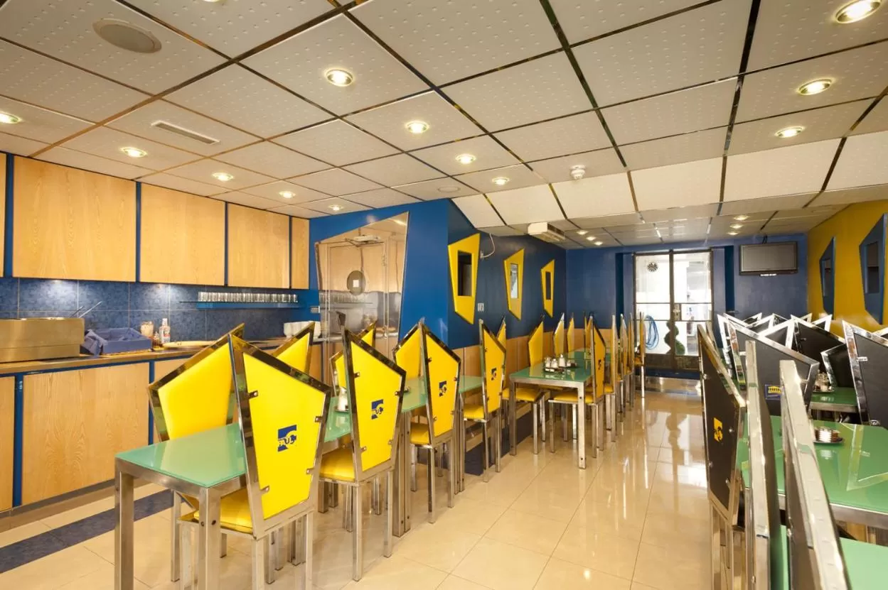 Restaurant/places to eat in Stylotel