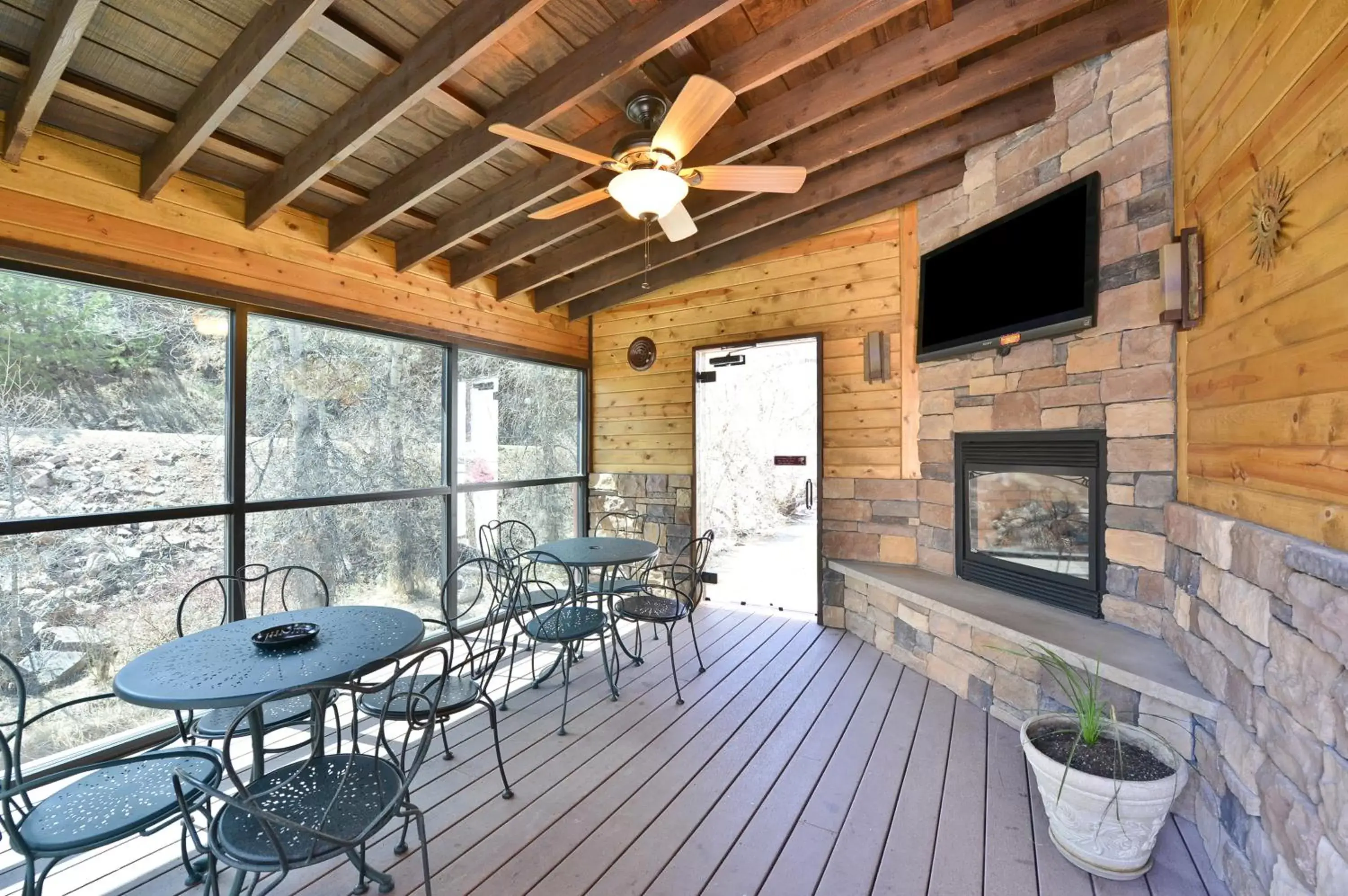 Balcony/Terrace in Super 8 by Wyndham Deadwood Black Hills Area