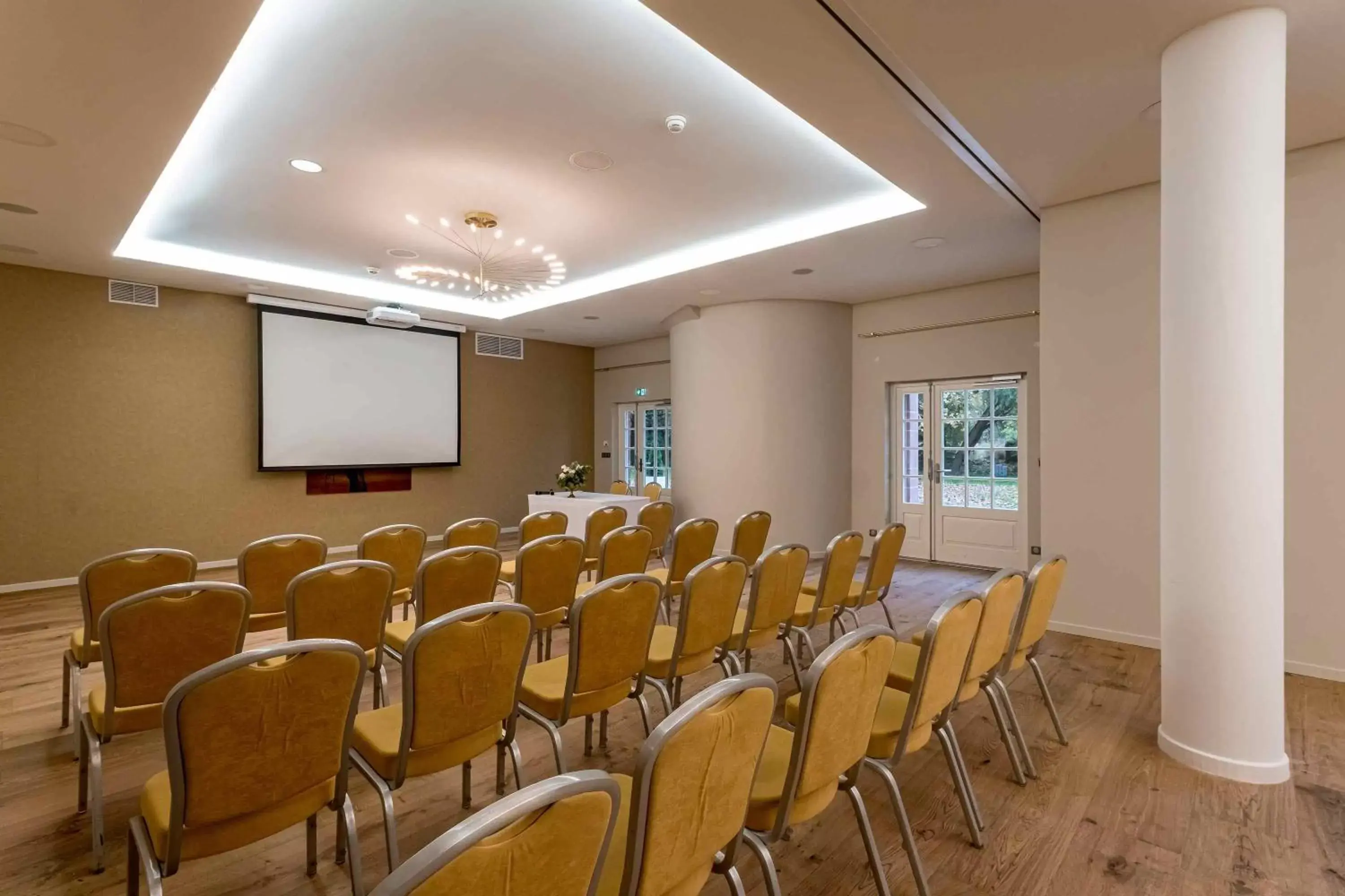 Meeting/conference room in Château de Pourtalès