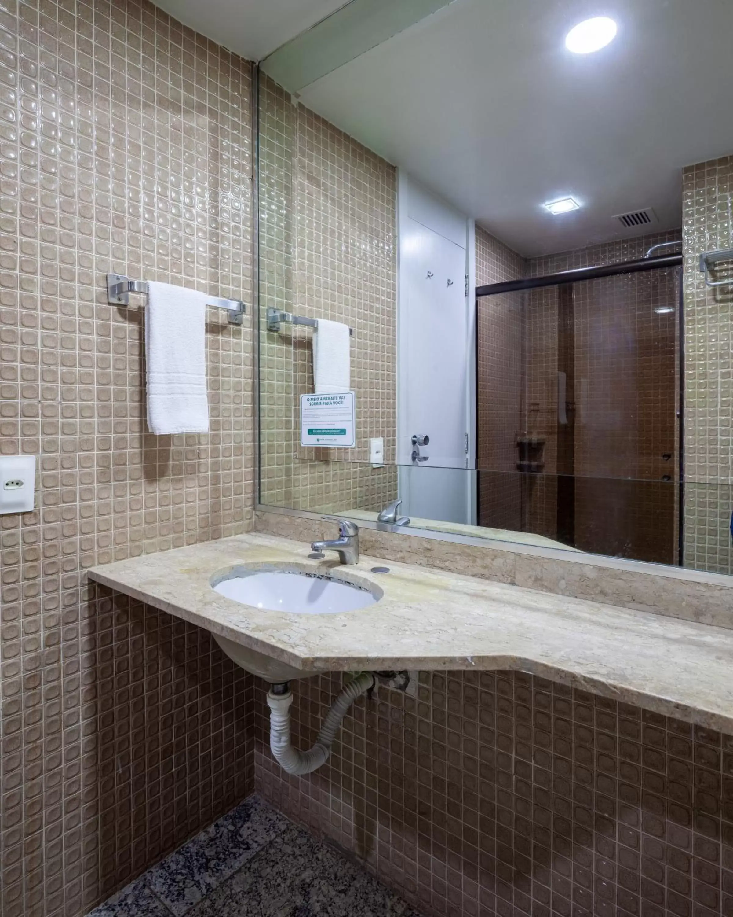 Bathroom in Nacional Inn Belo Horizonte