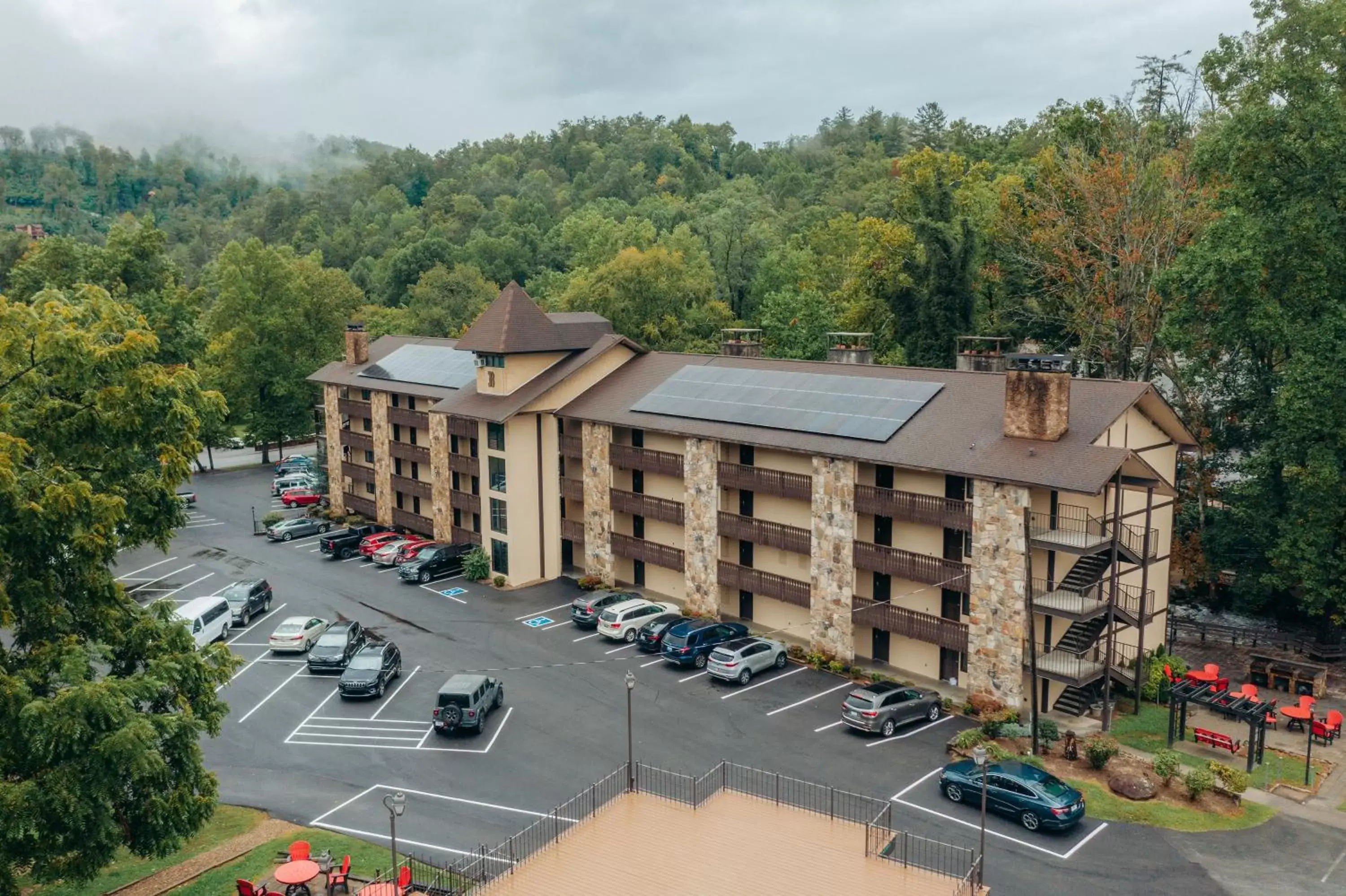 Bird's eye view, Bird's-eye View in Brookside Lodge