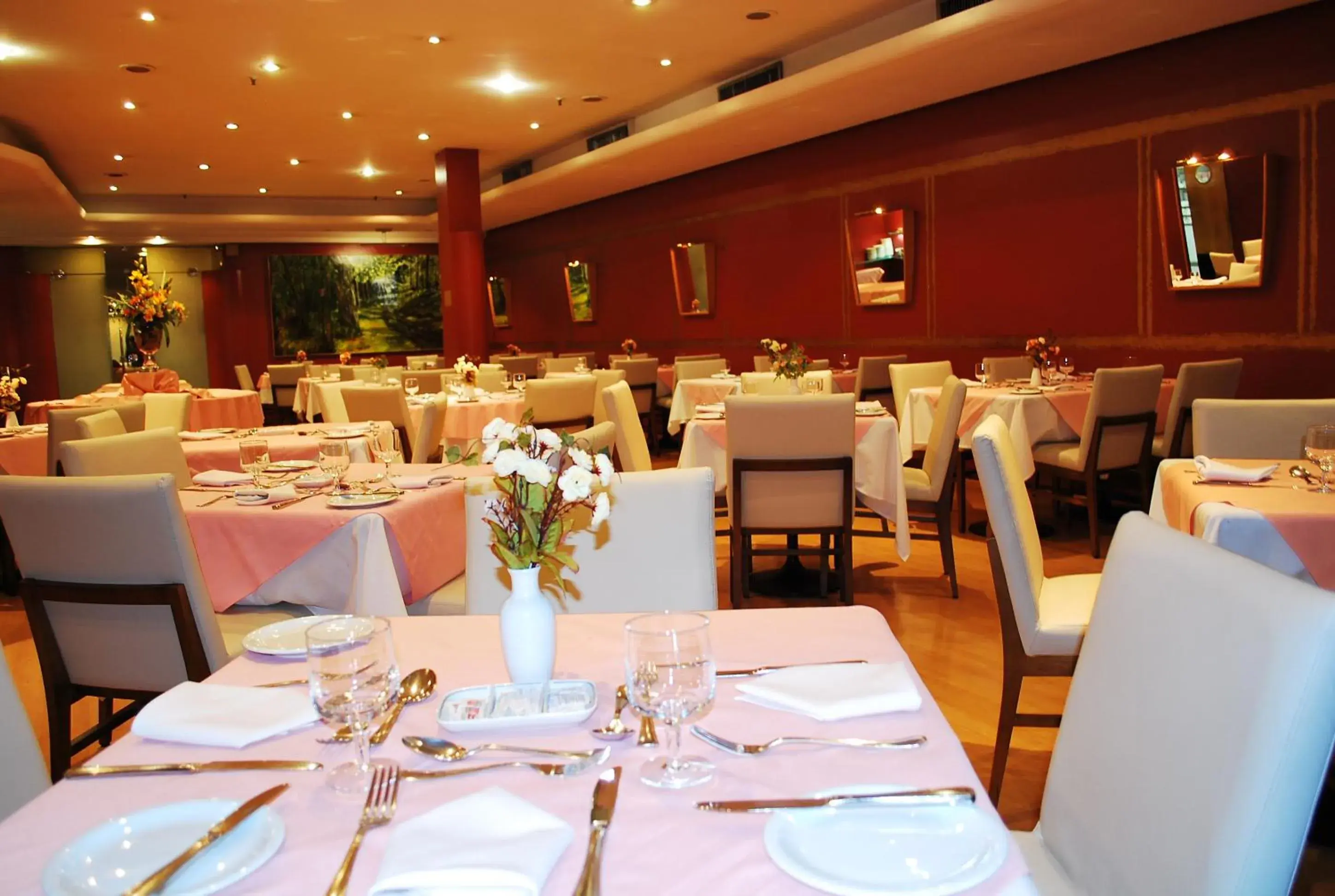 Restaurant/Places to Eat in South American Copacabana Hotel