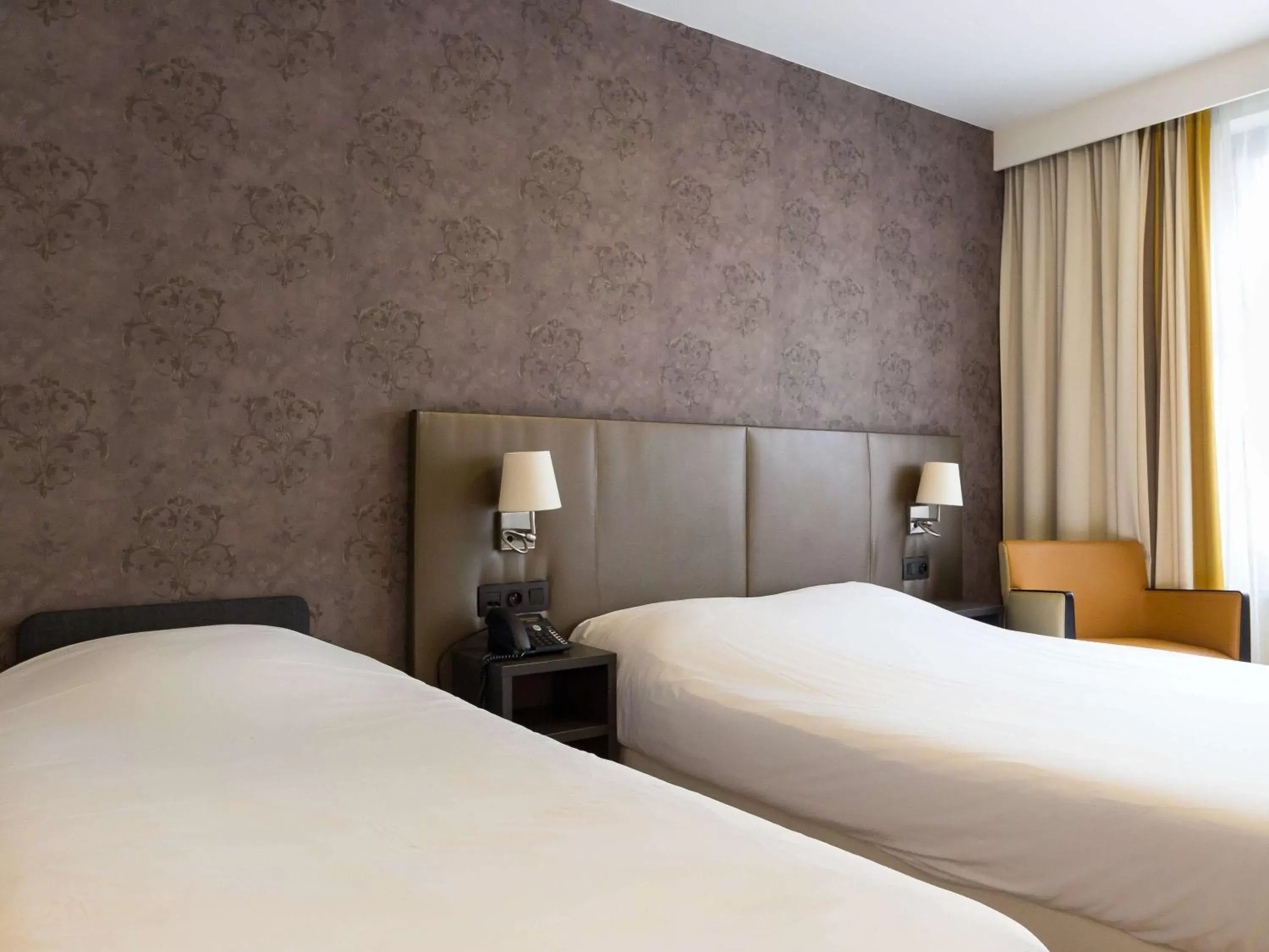 Photo of the whole room, Bed in ibis Styles Hotel Brussels Centre Stéphanie