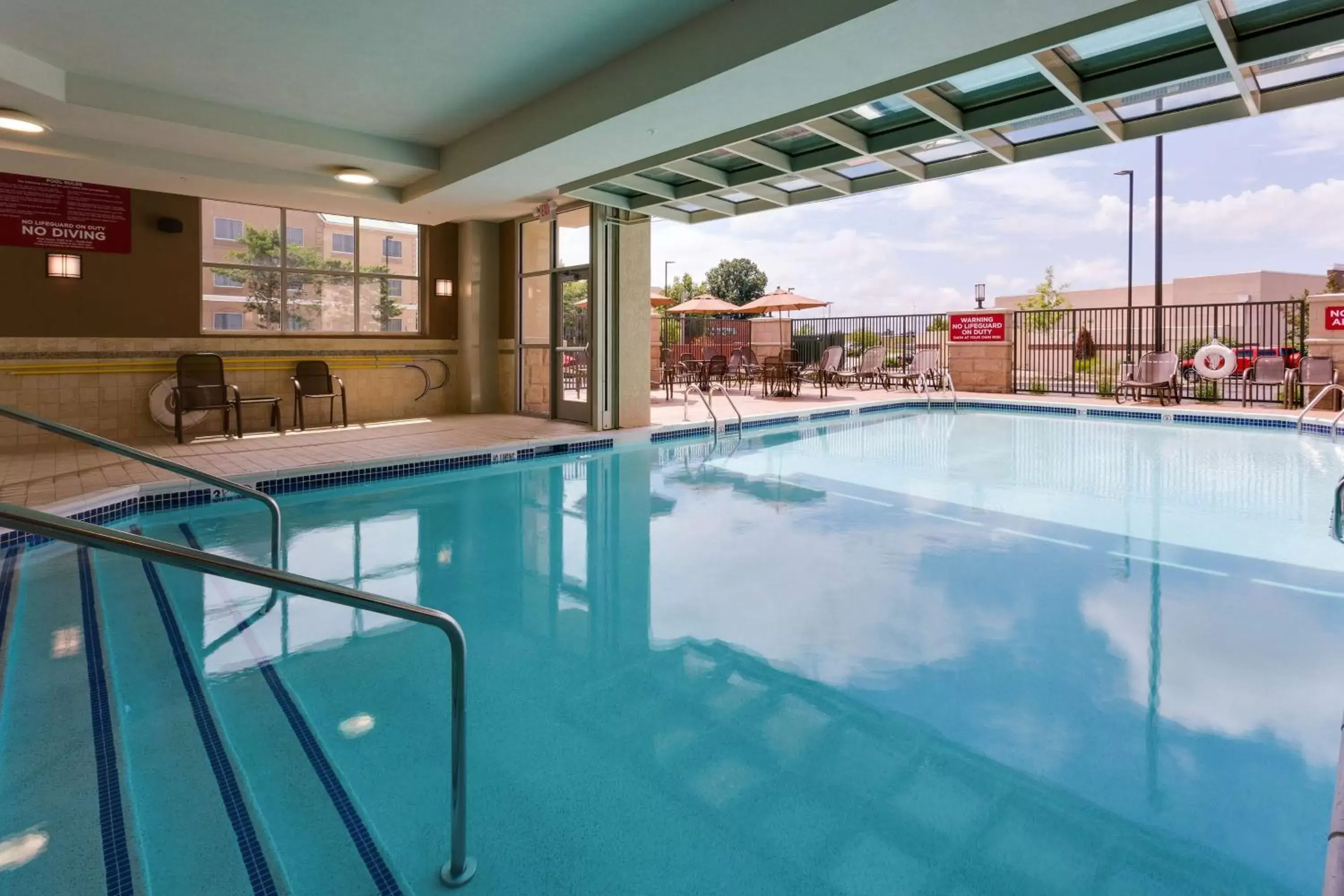 Activities, Swimming Pool in Drury Plaza Hotel Columbia East