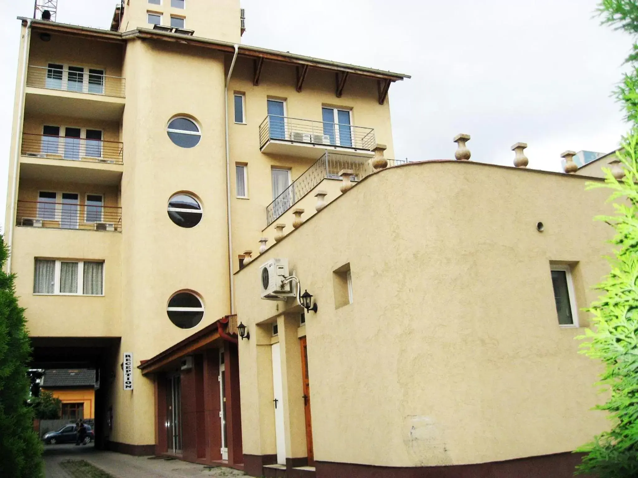 Facade/entrance, Property Building in Hotel Chesscom