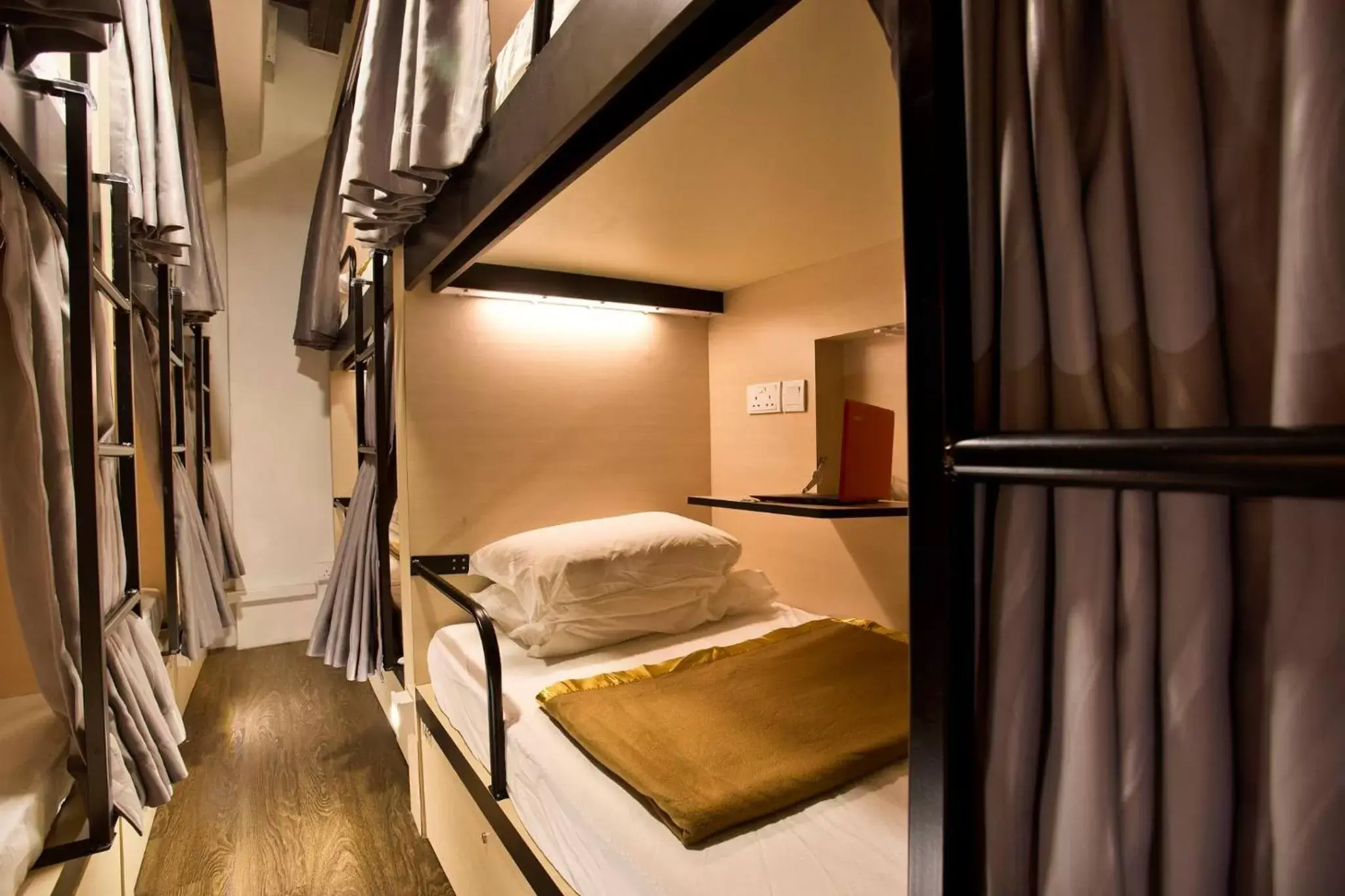 bunk bed in 7 Wonders Hostel